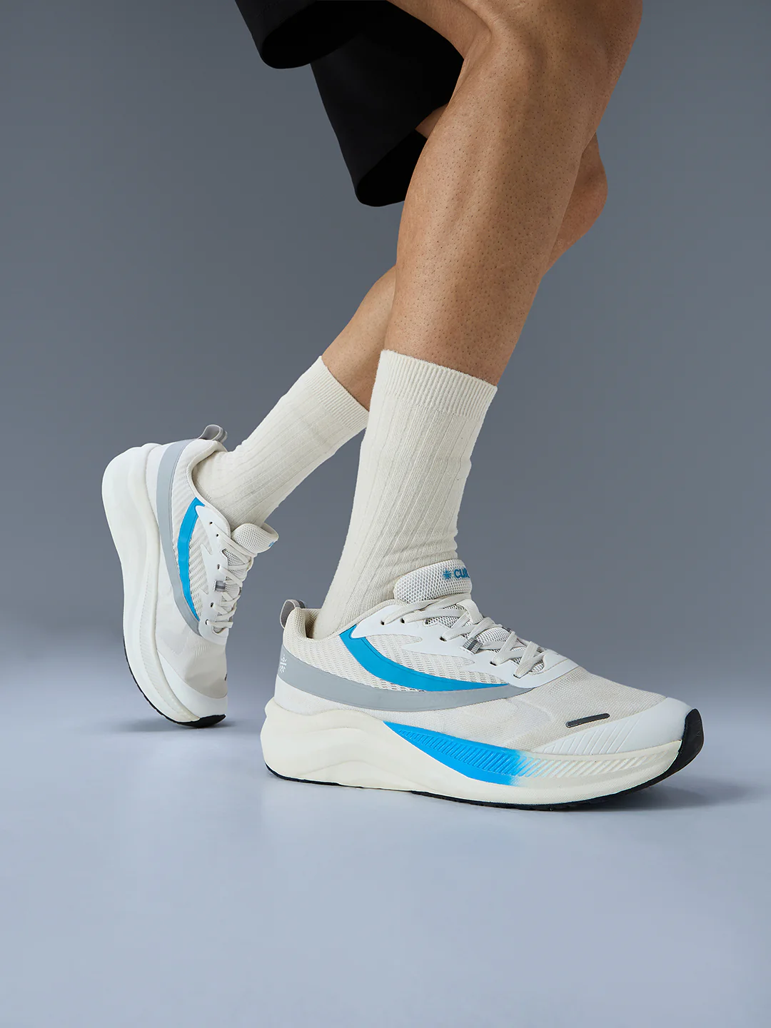 cult Men's Envo Running Shoes - White/Sky Blue - Image 7