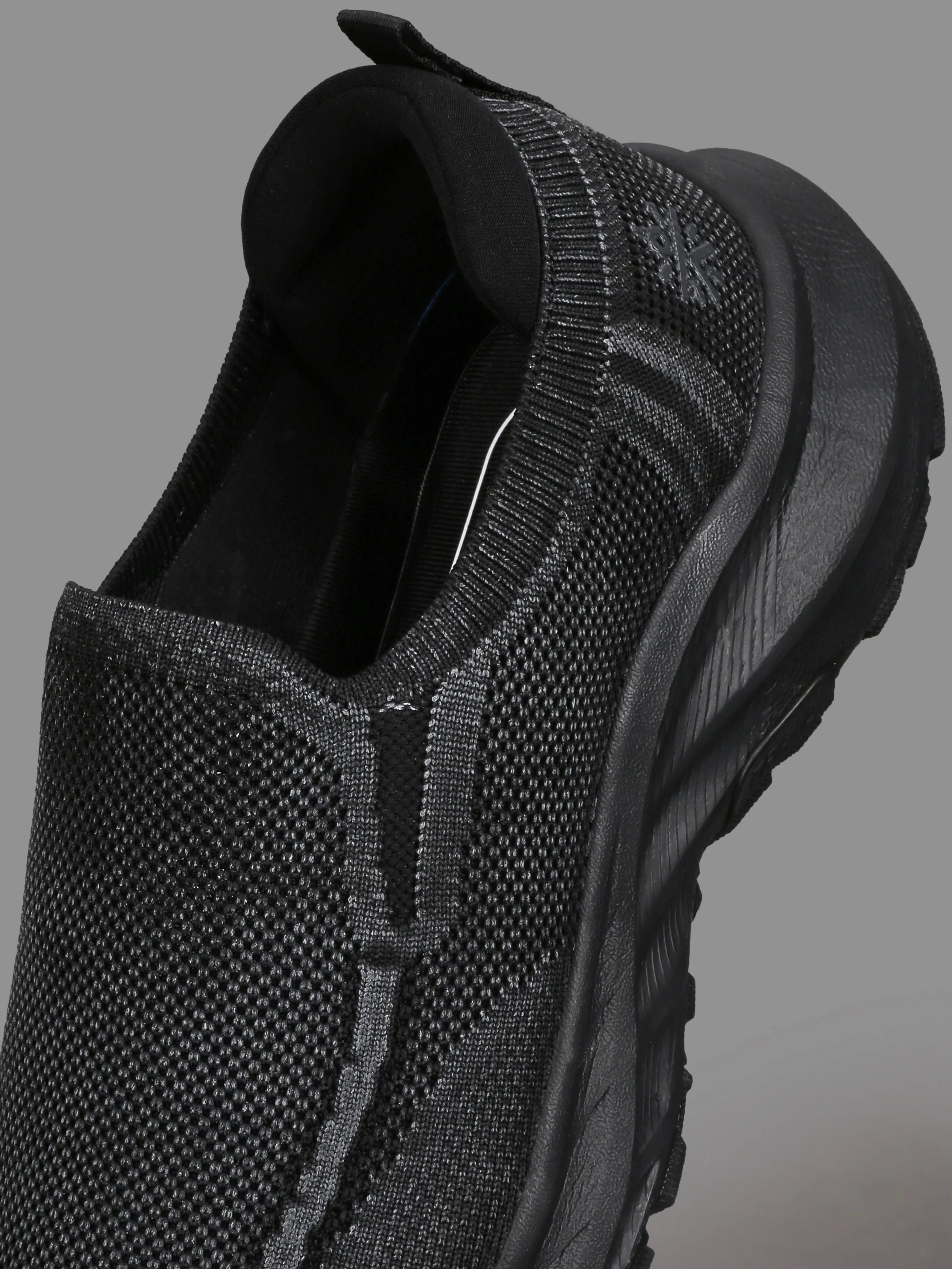 cult Men's Fleeter Slip-On Shoes - Black - Image 9
