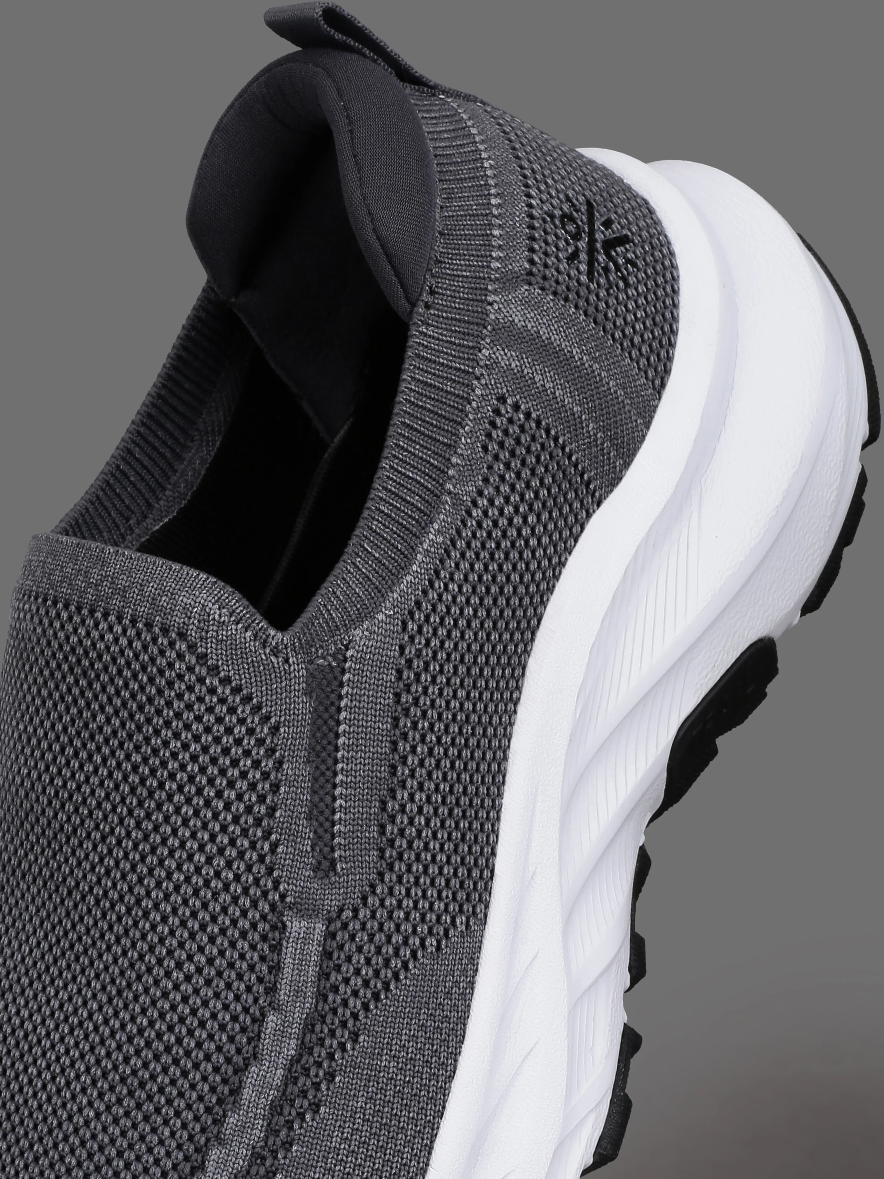 cult Men's Fleeter Slip-On Shoes - D.Grey - Image 9