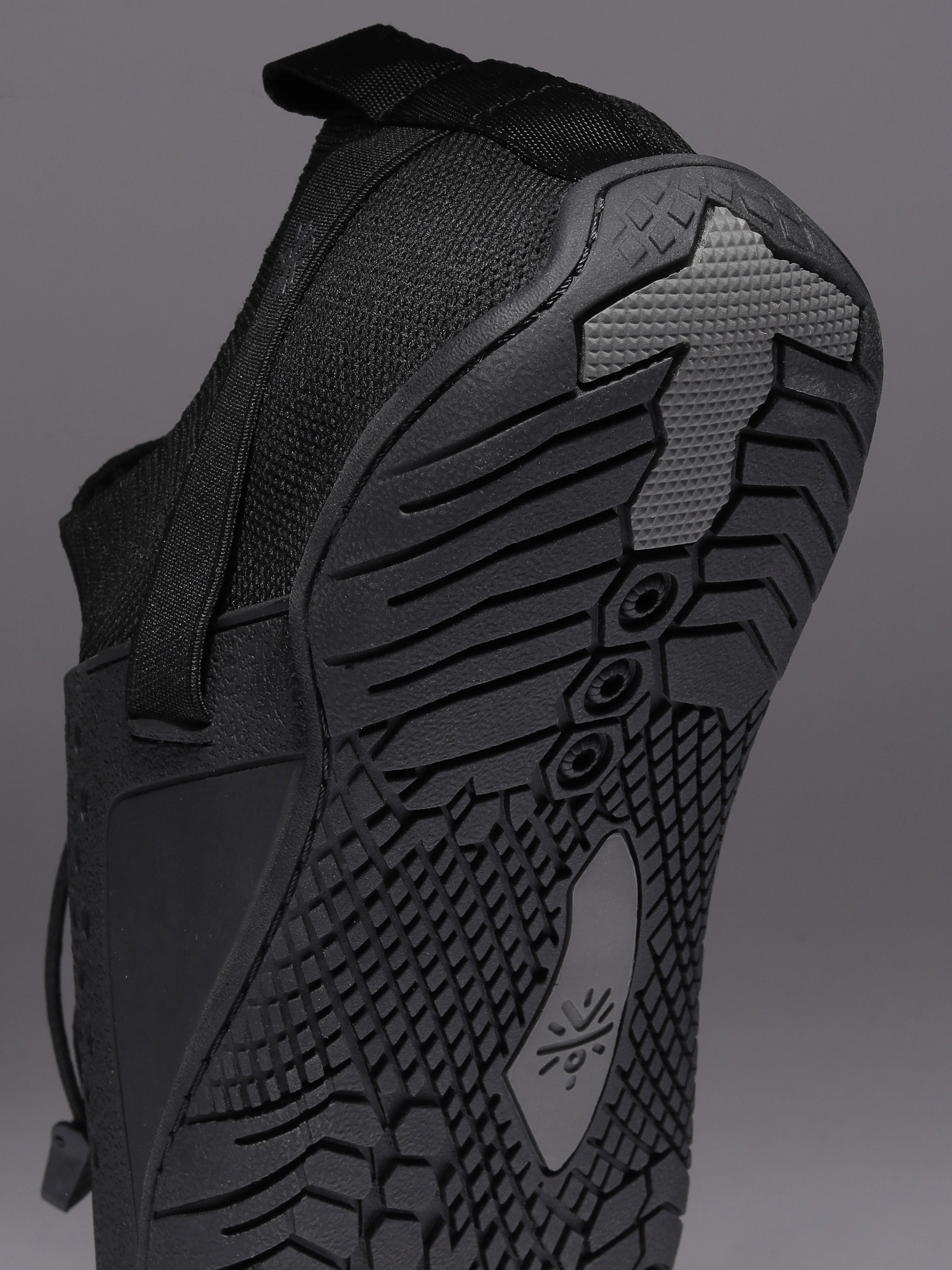 cult Men's FlexKnit Barefoot Training Shoes - Black - Image 10