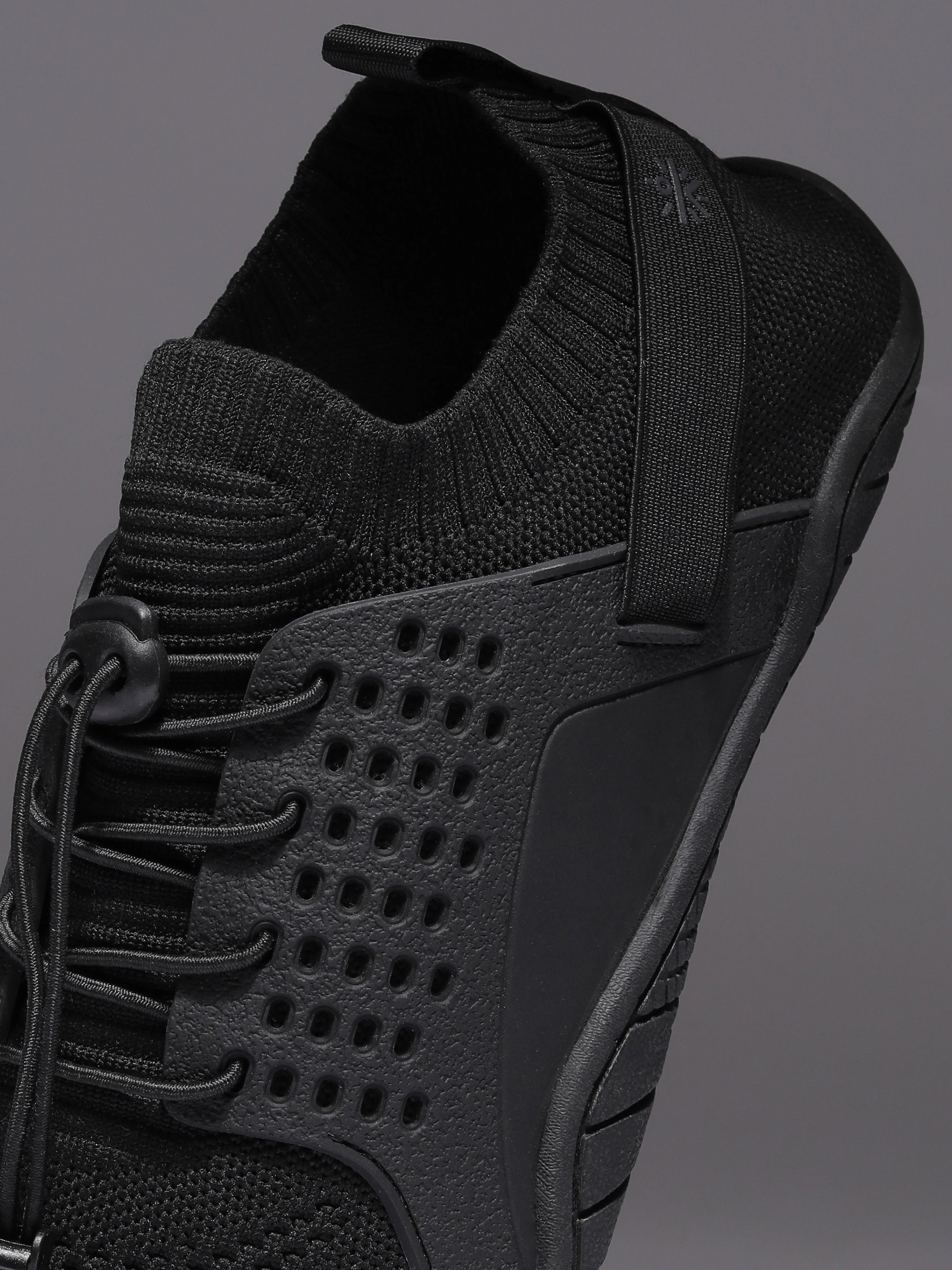 cult Men's FlexKnit Barefoot Training Shoes - Black - Image 7