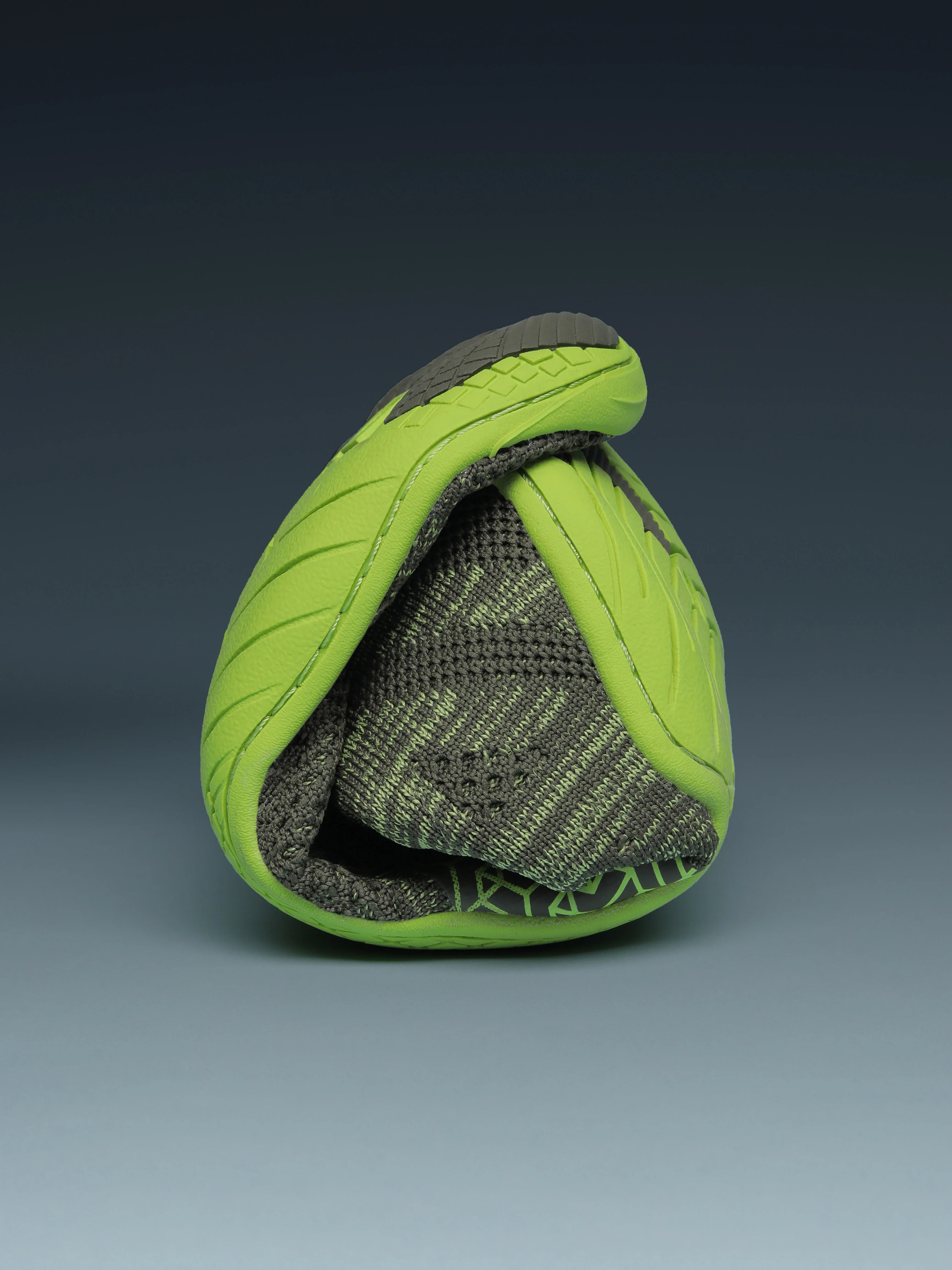 cult Men's KnitFit Barefoot Training Shoes - Olive - Image 9