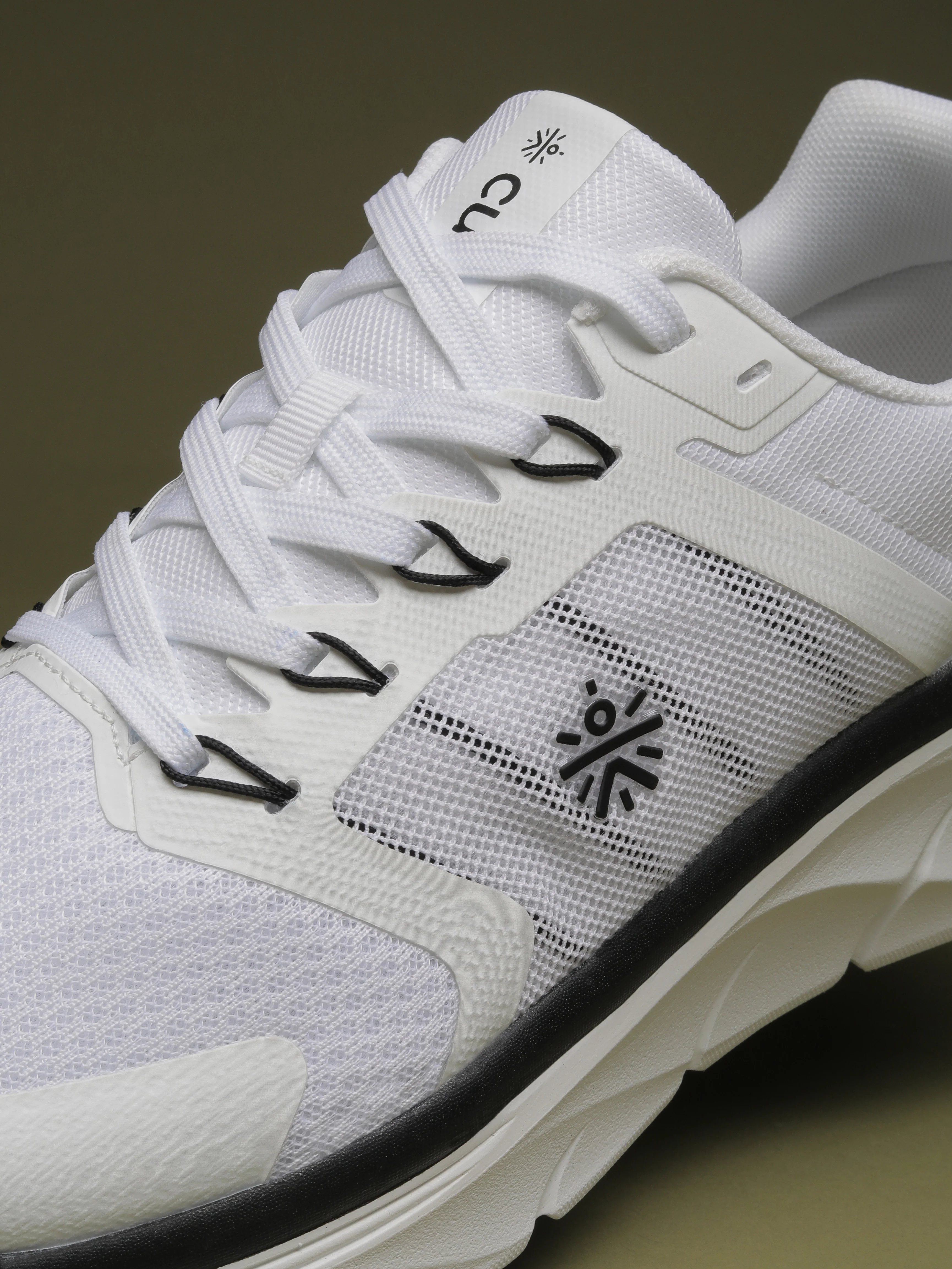 cult Men's Flint Running Shoes - White/Black - Image 8