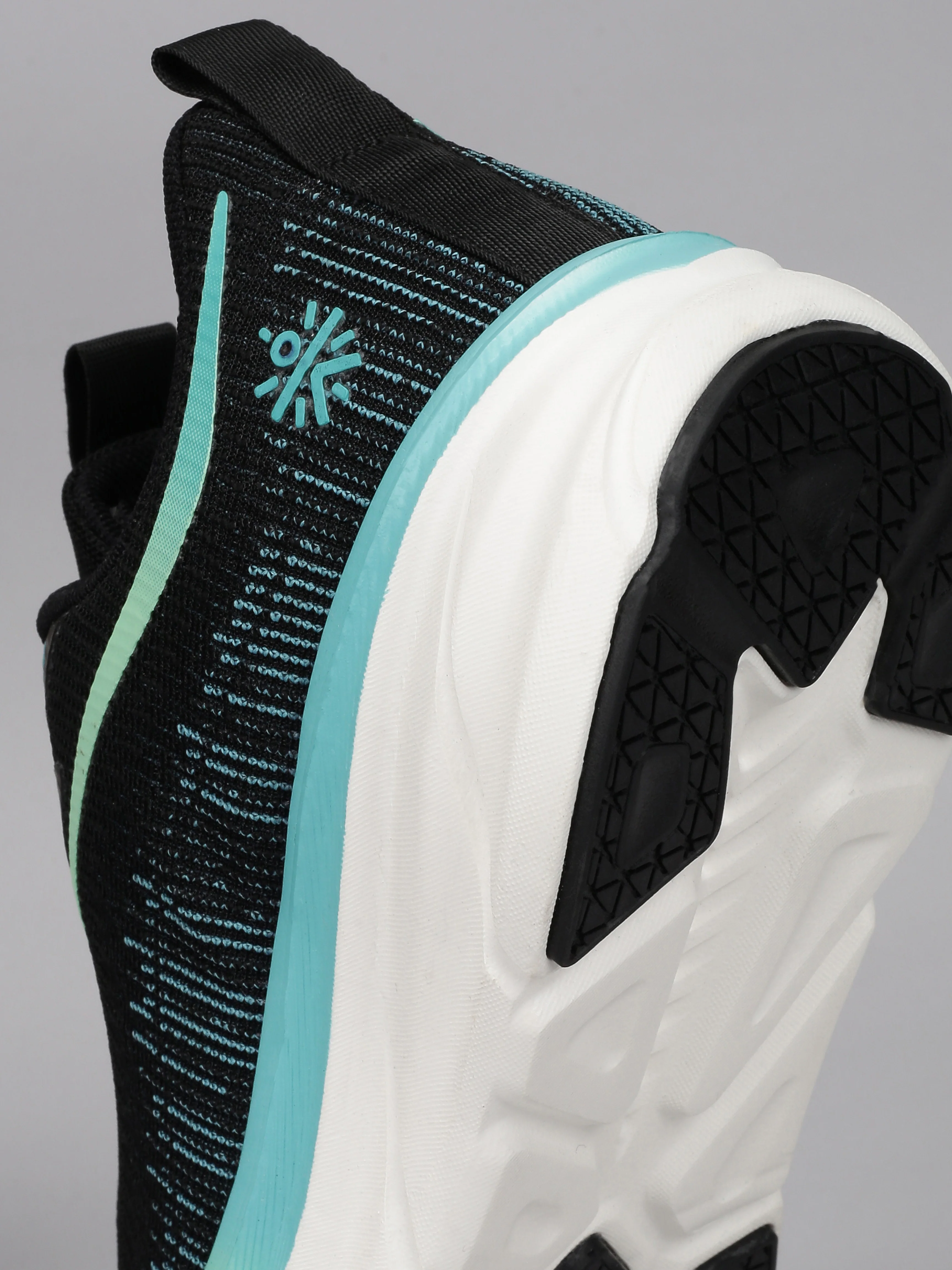 cult Men's Flytor Running Shoes - Black/Sea Green - Image 12