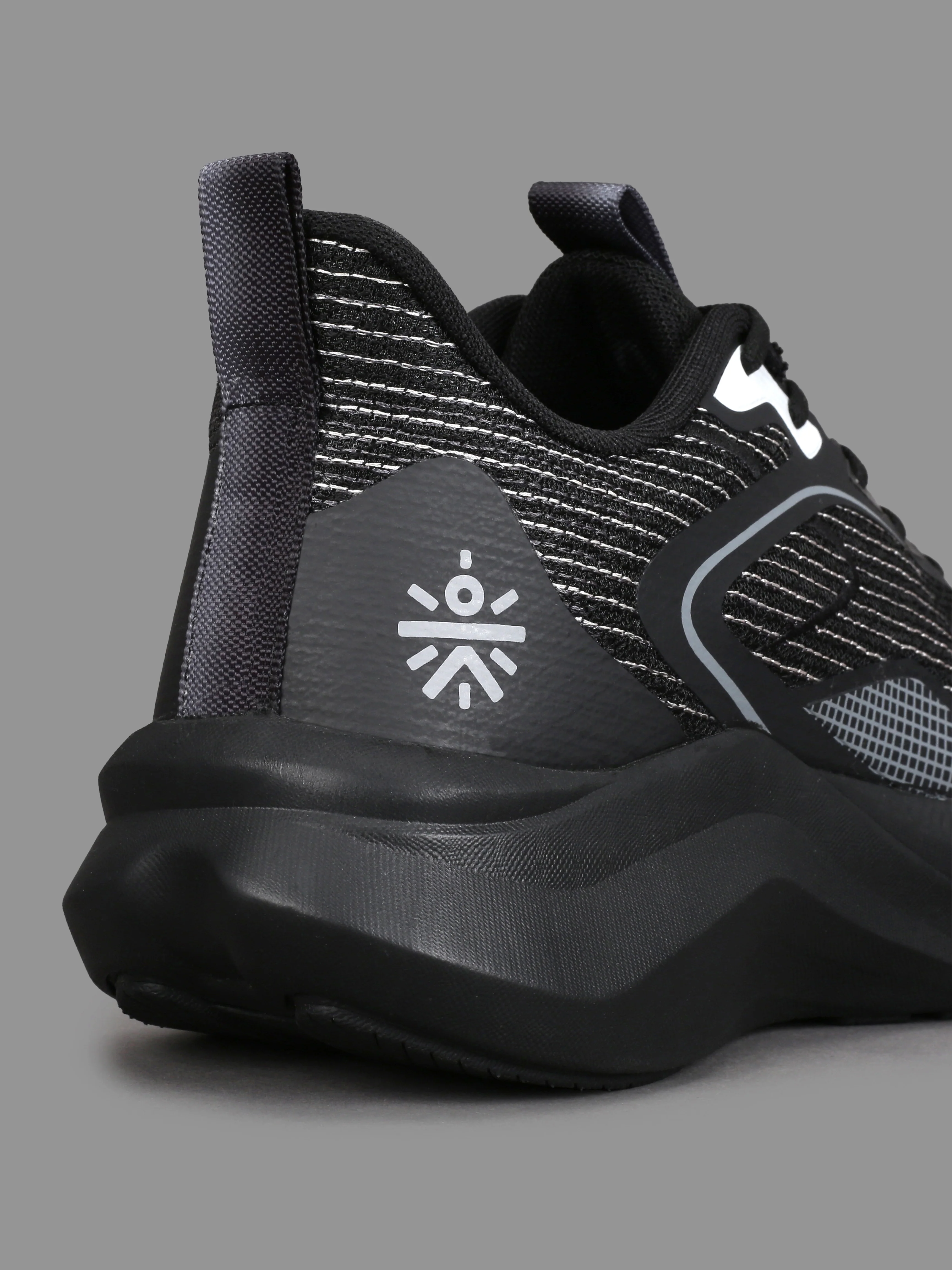 cult Men's GlaciusX Running Shoes - Black - Image 11