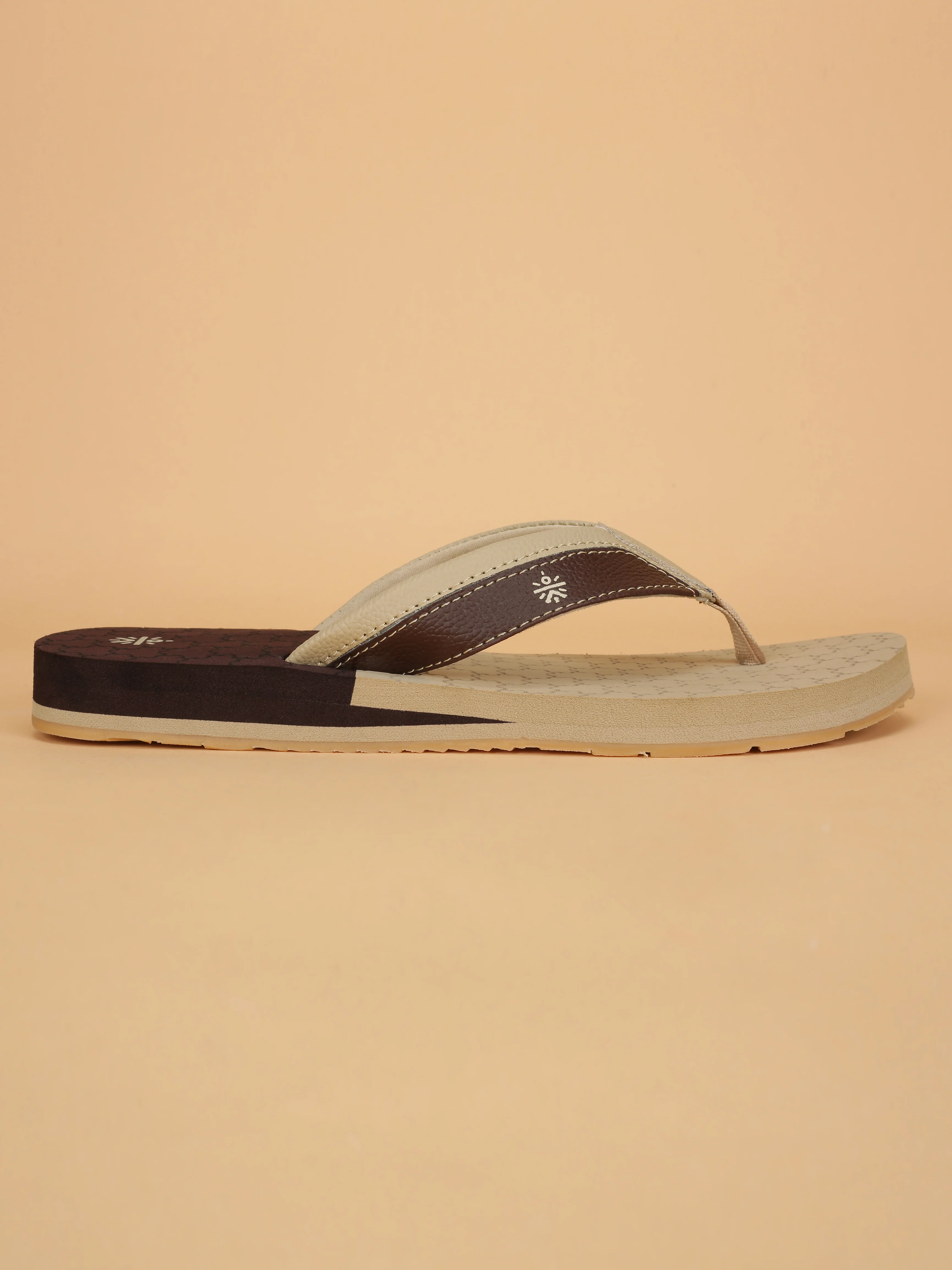 Cult Men's Hexa Flip Flops - Beige - Image 4