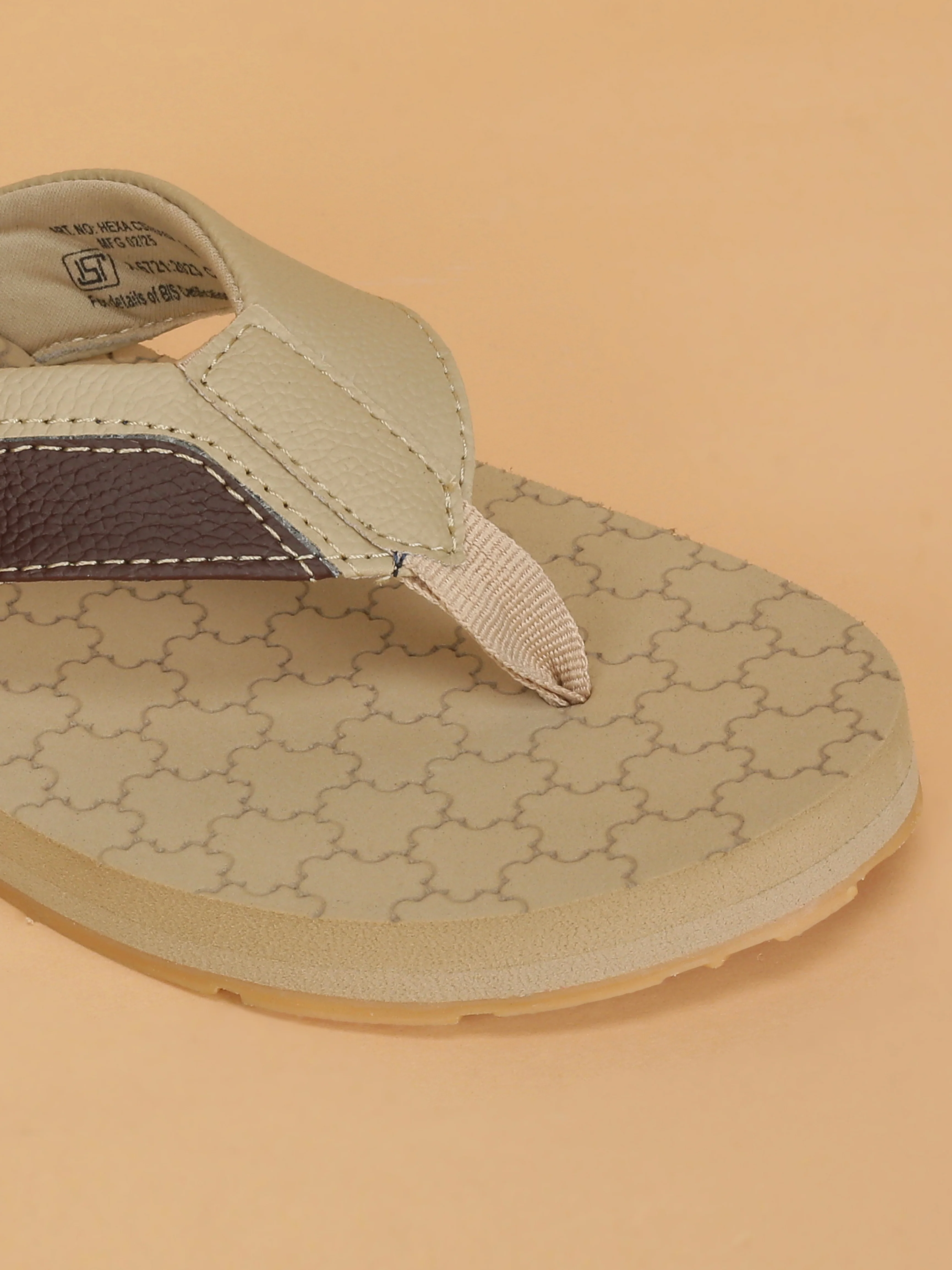 Cult Men's Hexa Flip Flops - Beige - Image 9