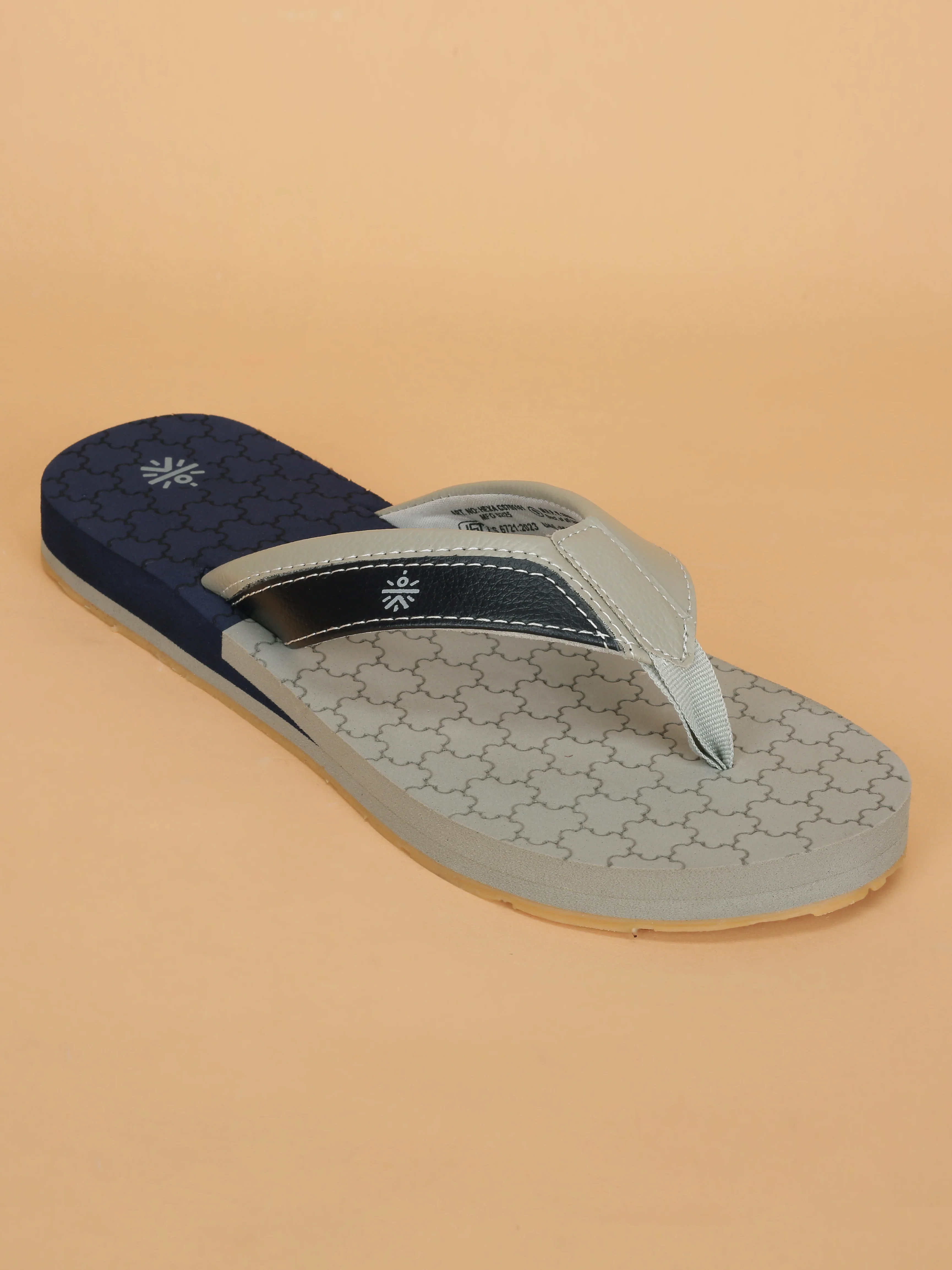 Cult Men's Hexa Flip Flops - Grey - Image 3