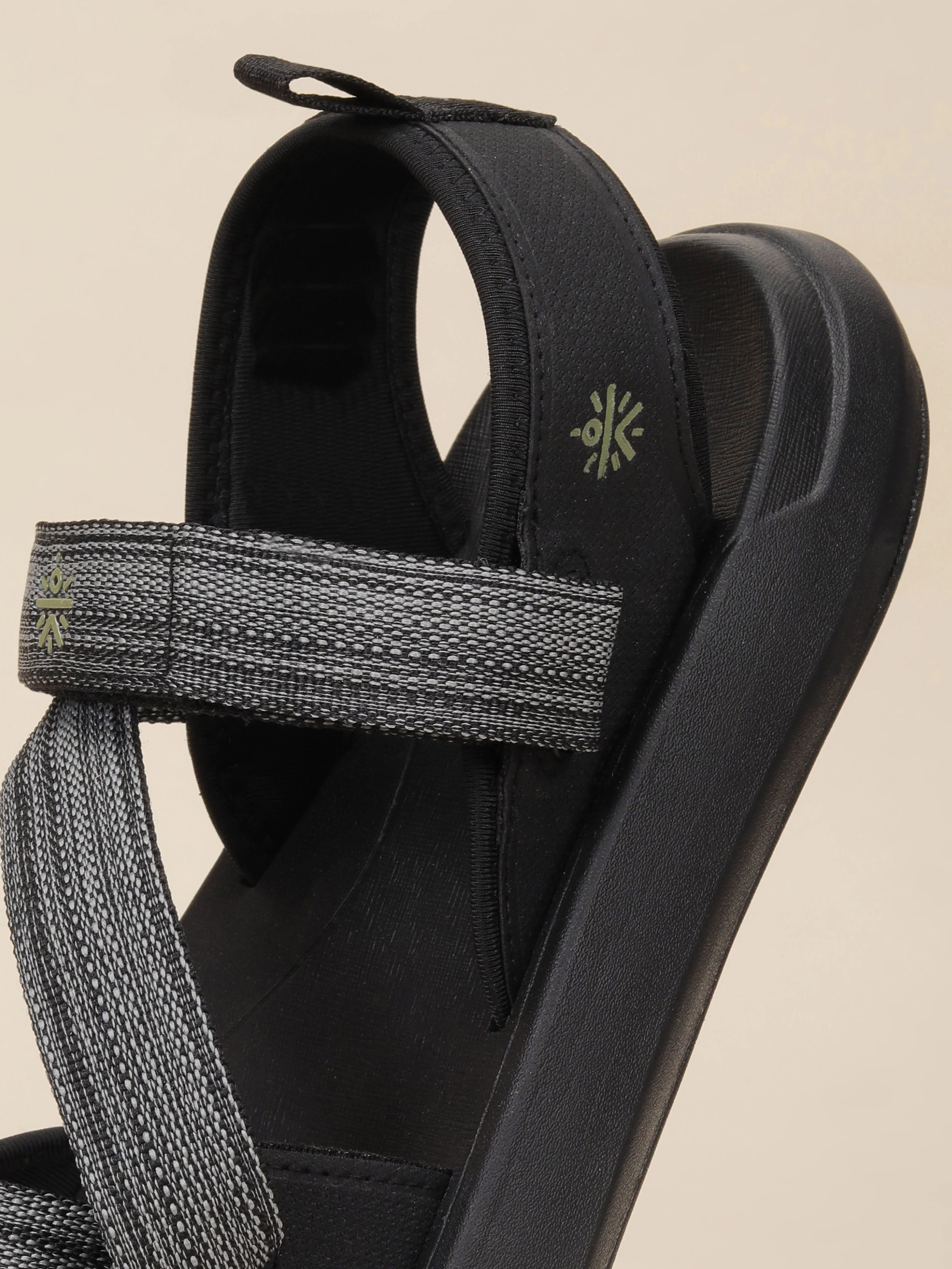 cult Men's Krios Sandals - Black - Image 10