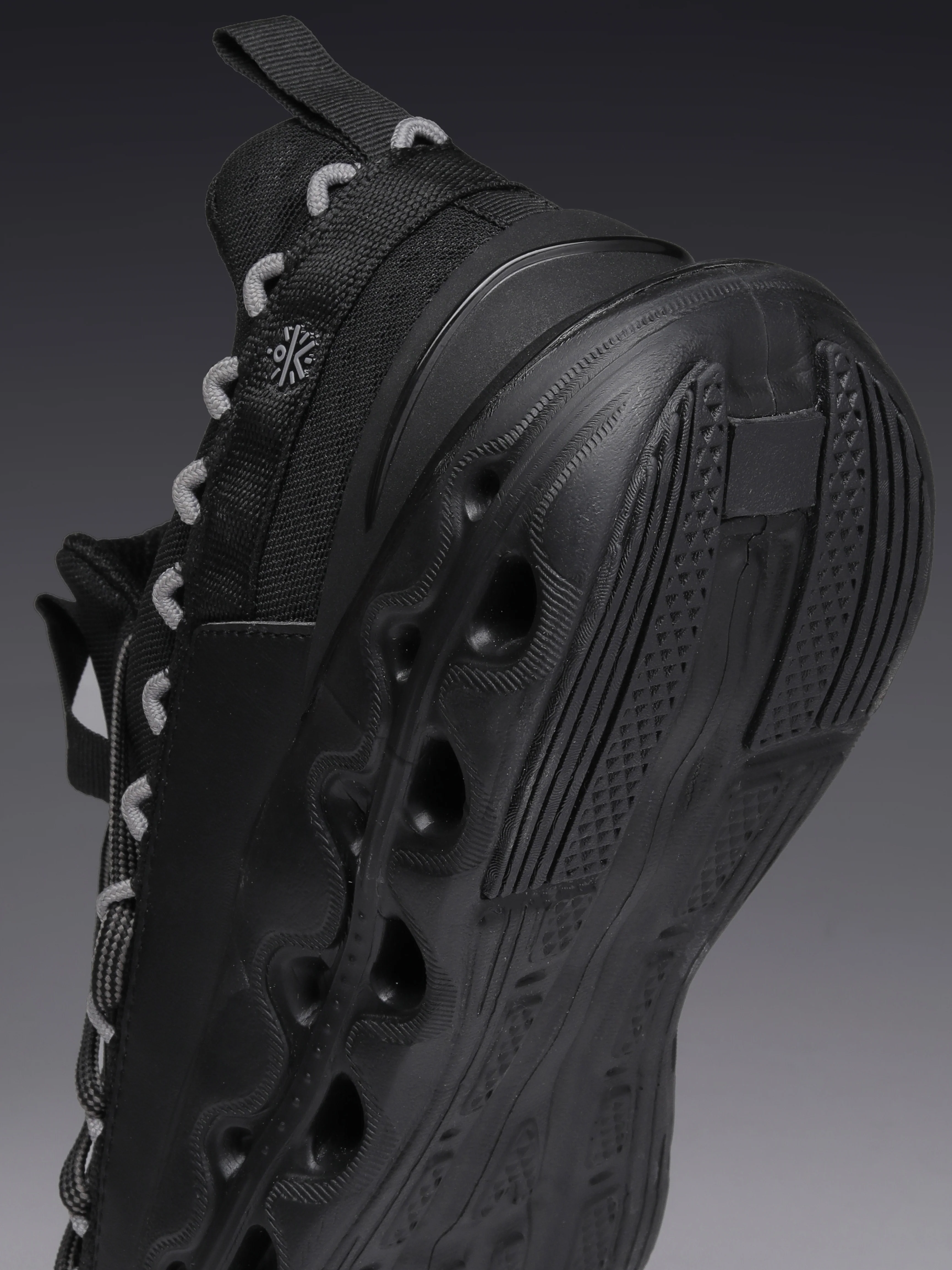 cult Men's Loop Walking Shoes - Black - Image 12