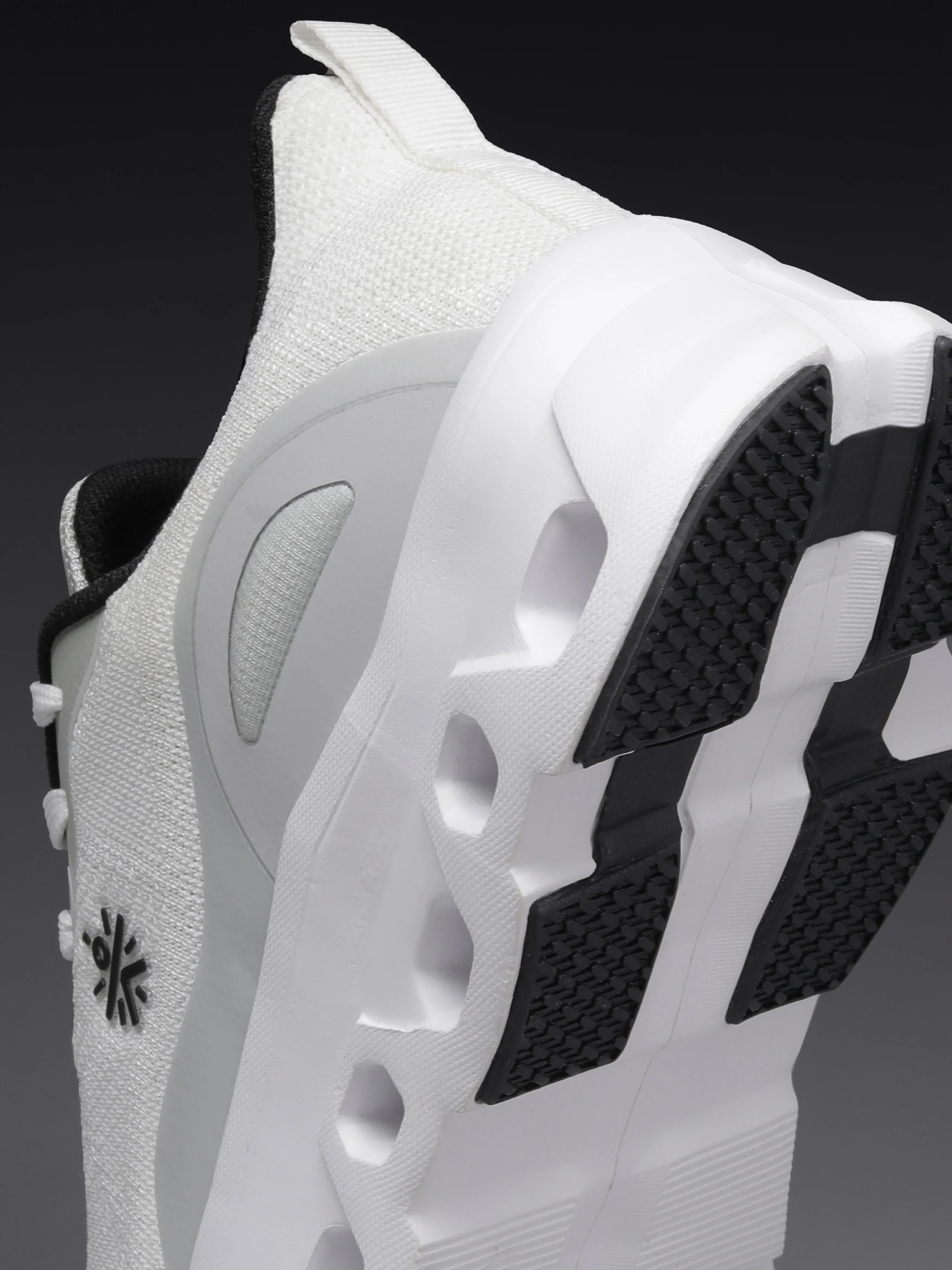 cult Men's Oxyra Walking Shoes - White/Black - Image 12