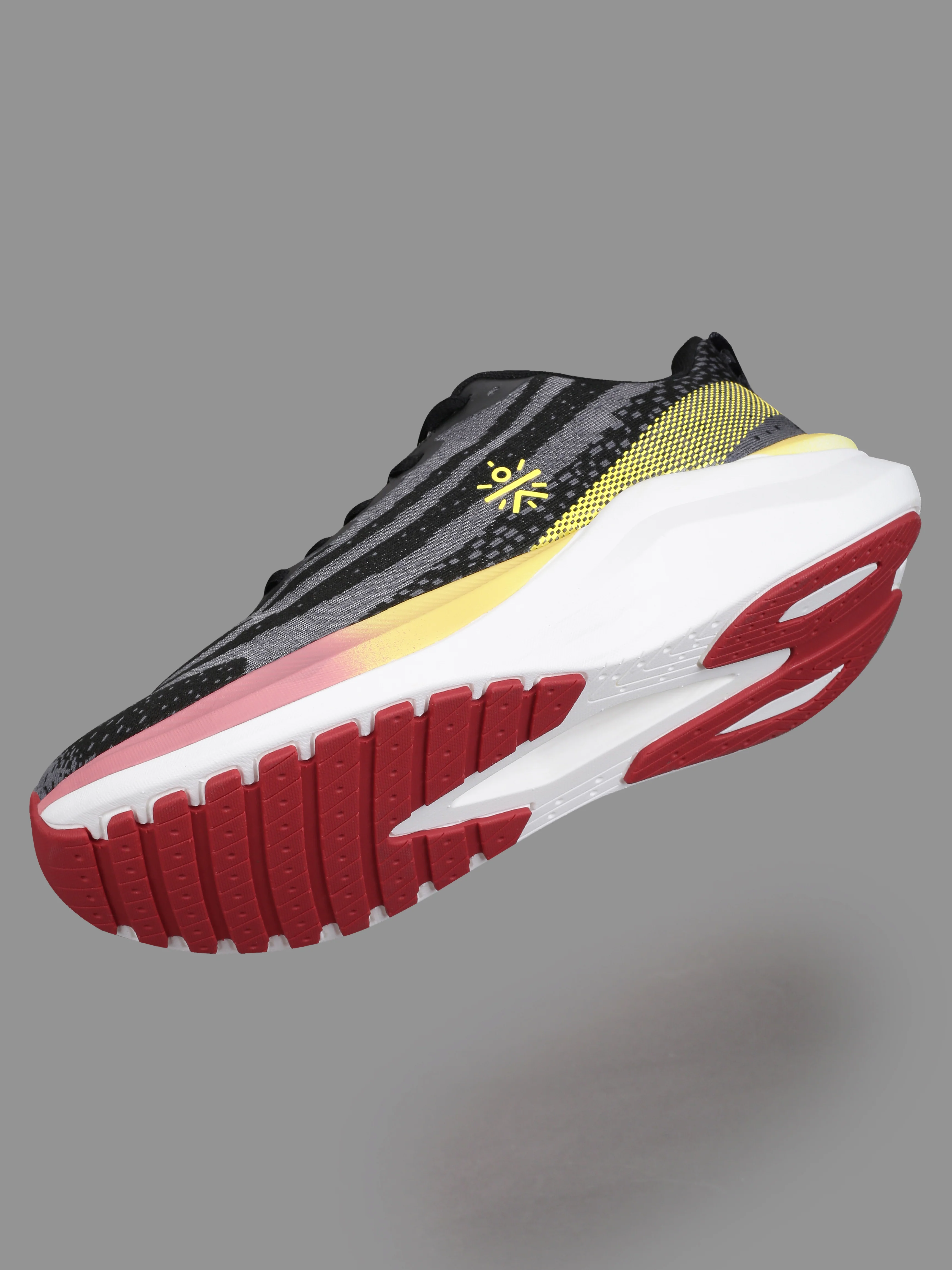 cult Men's Quasar Running Shoes - Black - Image 13