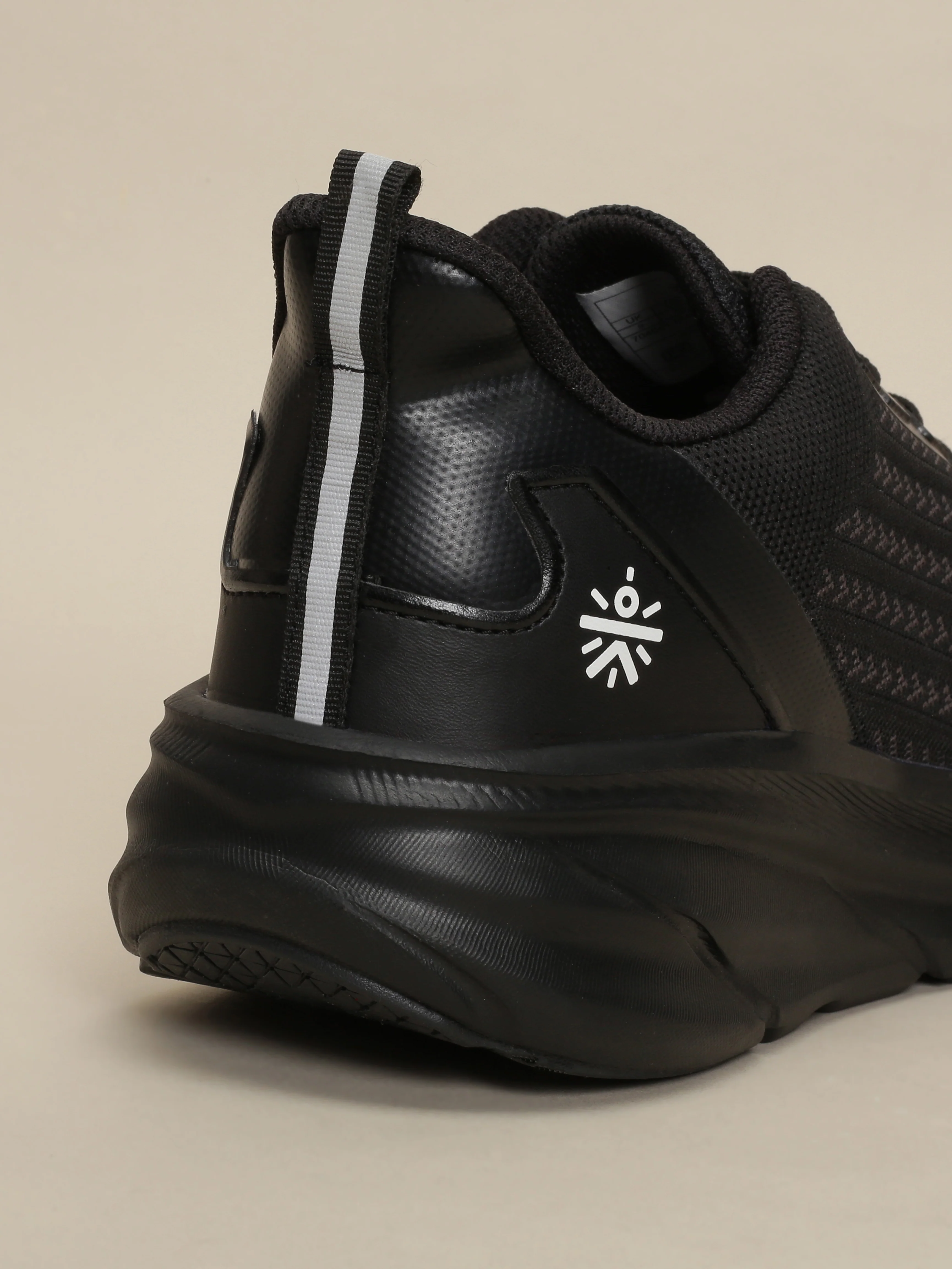 cult Men's Raze Running Shoes - Black - Image 8