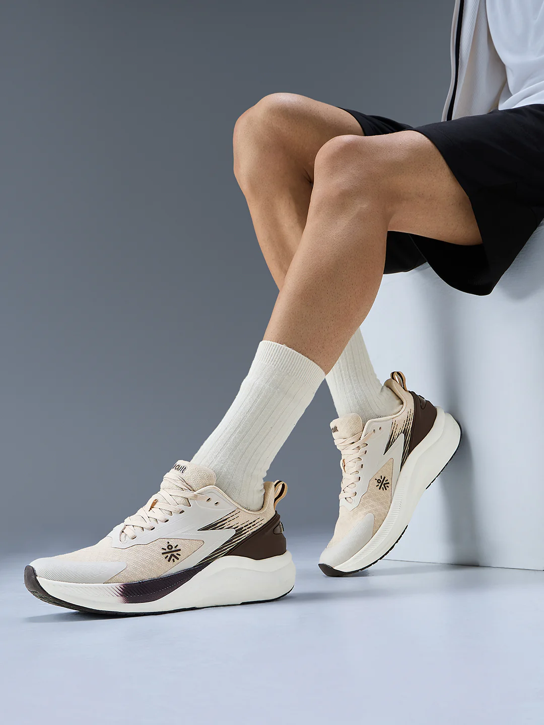 cult Men's Revix Running Shoes - Cream/Brown - Image 7