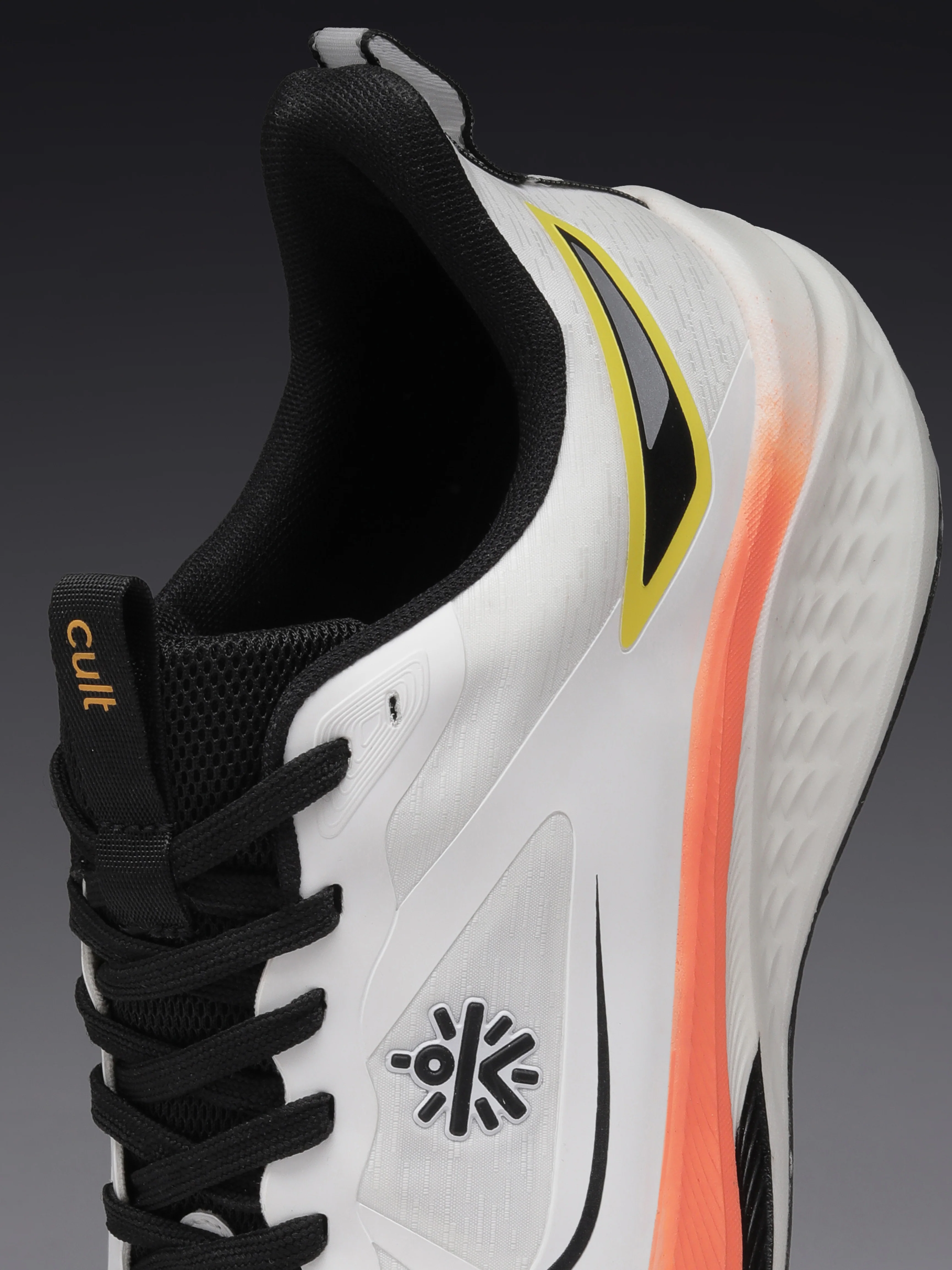cult Men's SprintMax Running Shoes - White - Image 11