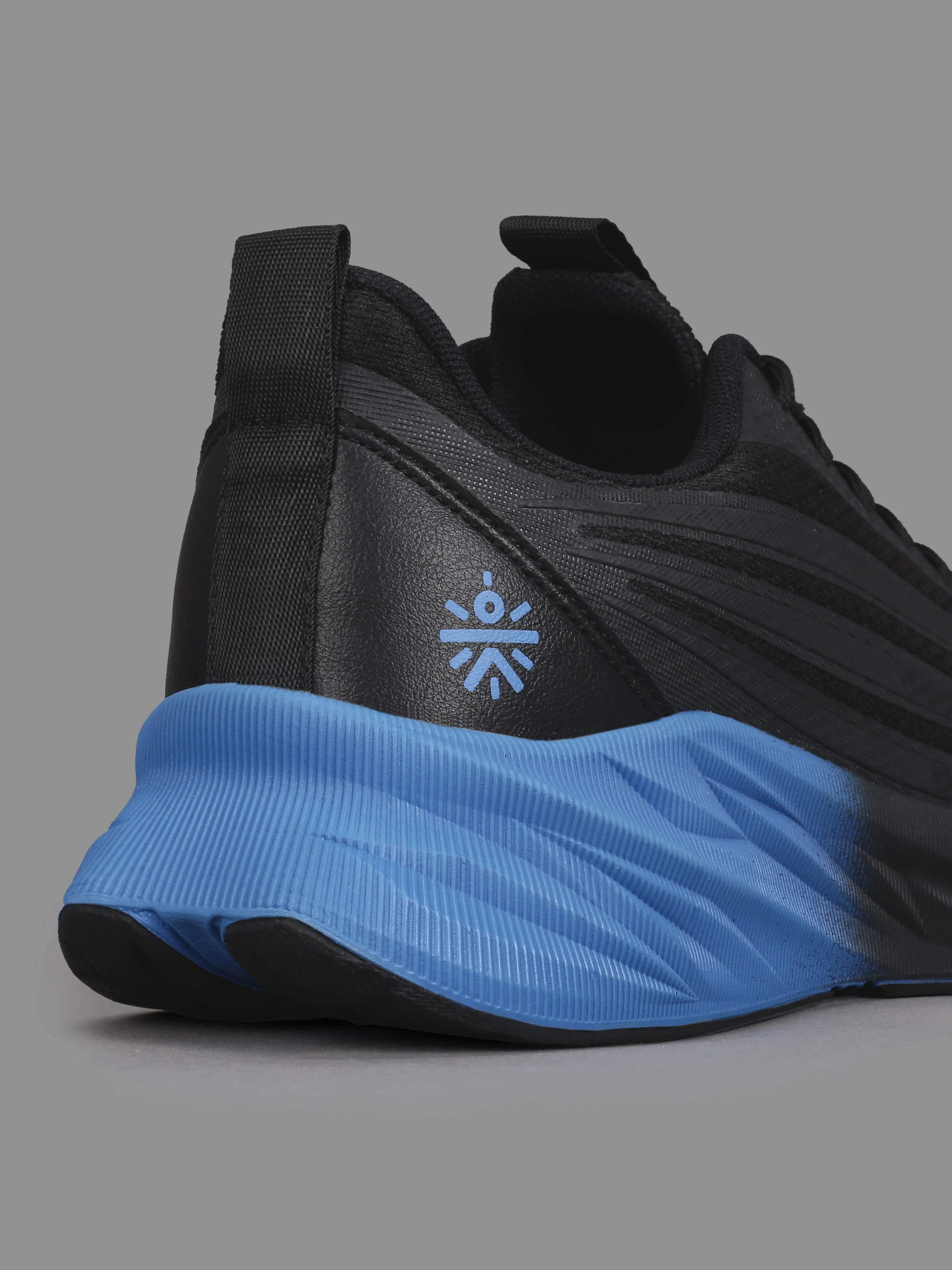 cult Men's Strix Running Shoes - Black/Blue - Image 11