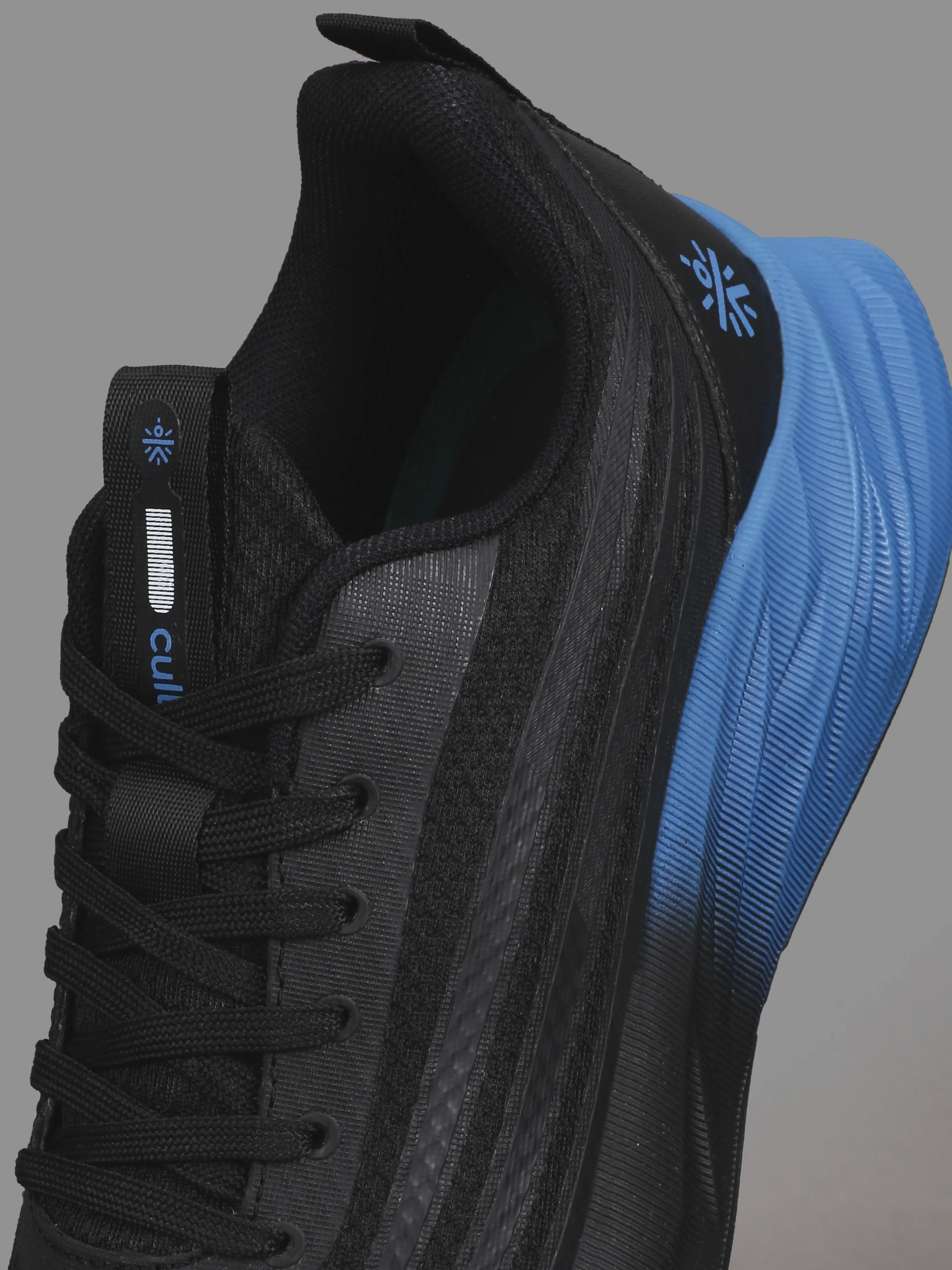 cult Men's Strix Running Shoes - Black/Blue - Image 9