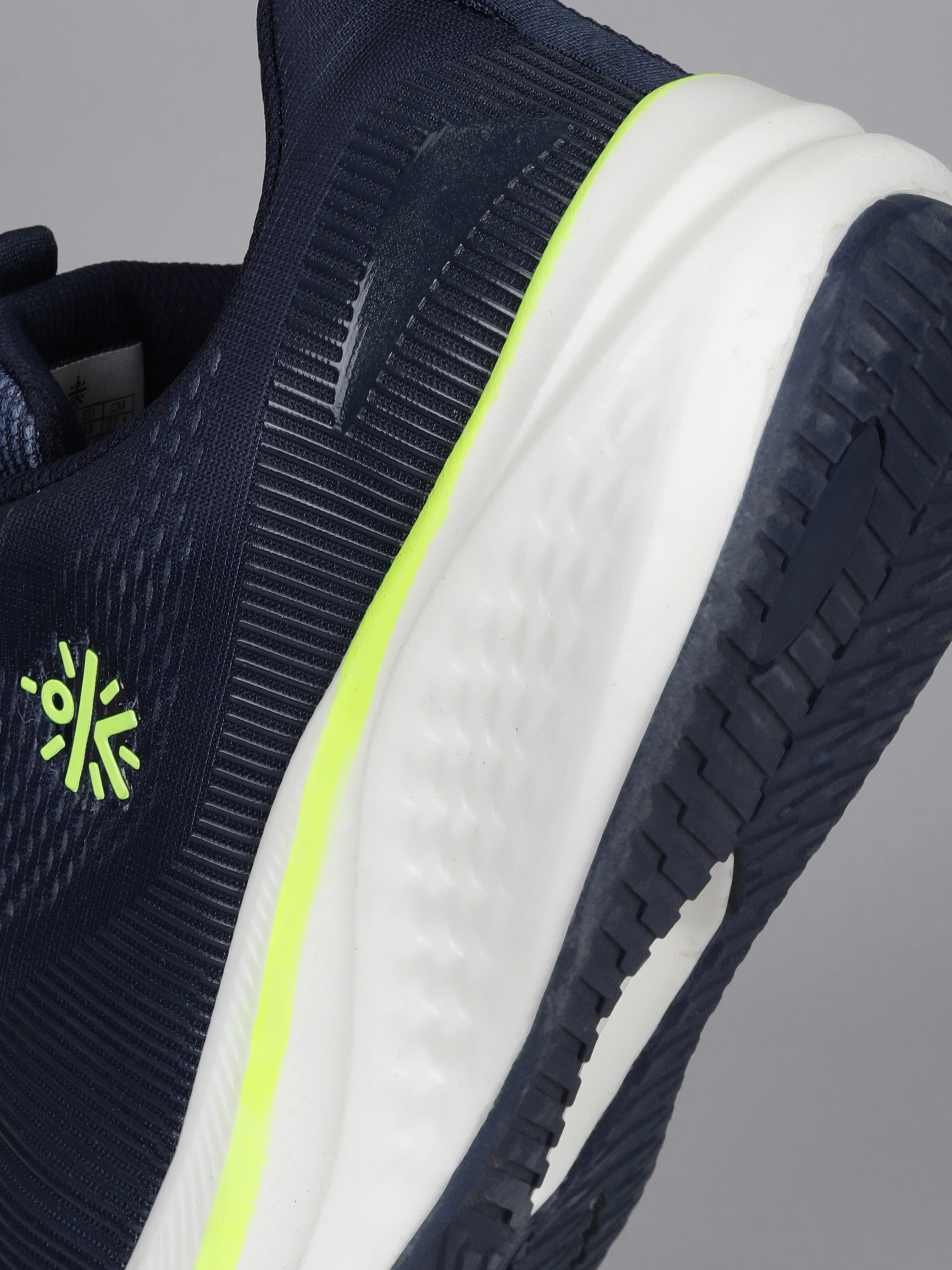cult Men's Typhon Running Shoes - Navy - Image 11