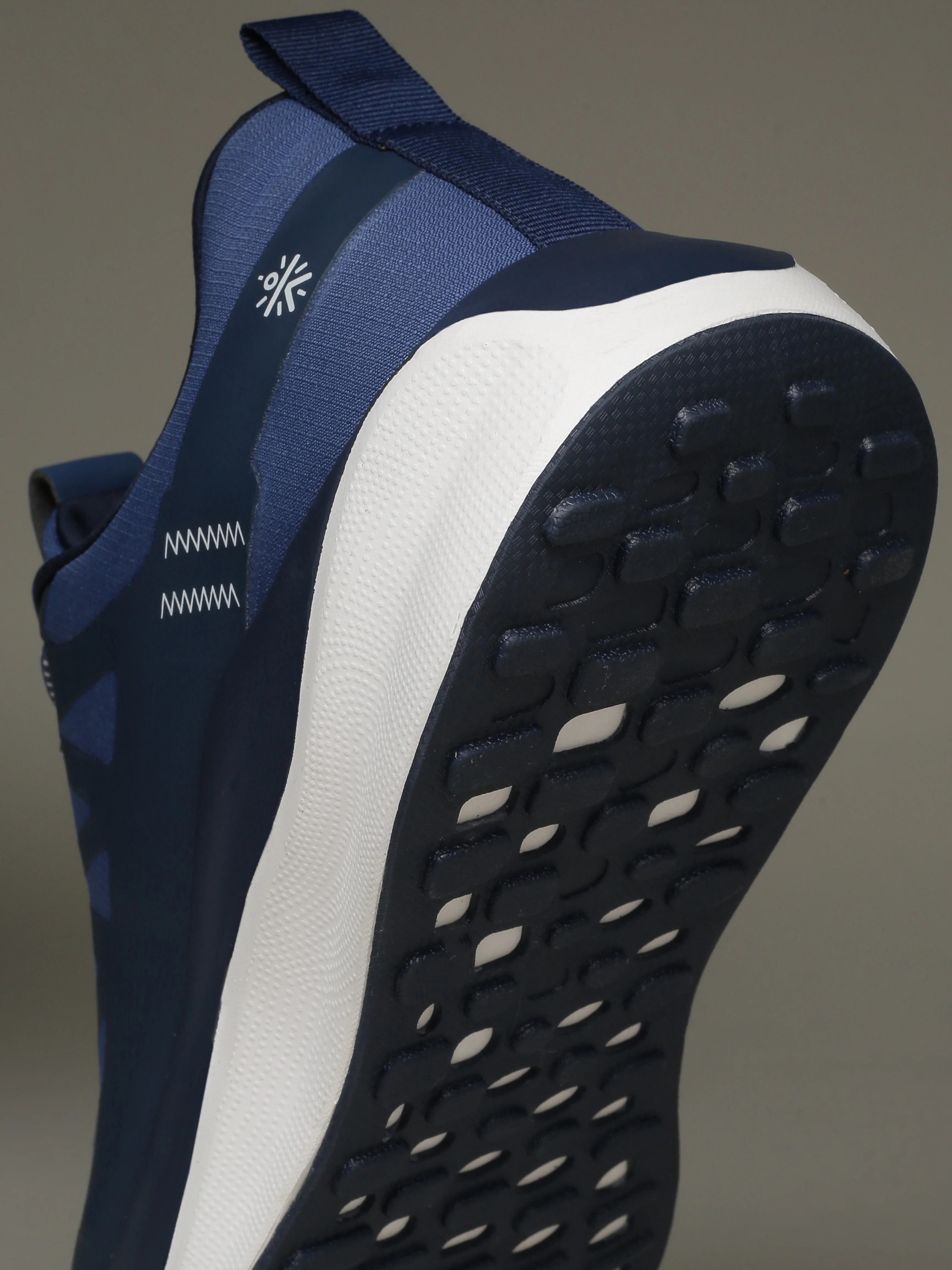 cult Men's Vaydr Running Shoes - Slate/Ice Blue - Image 11