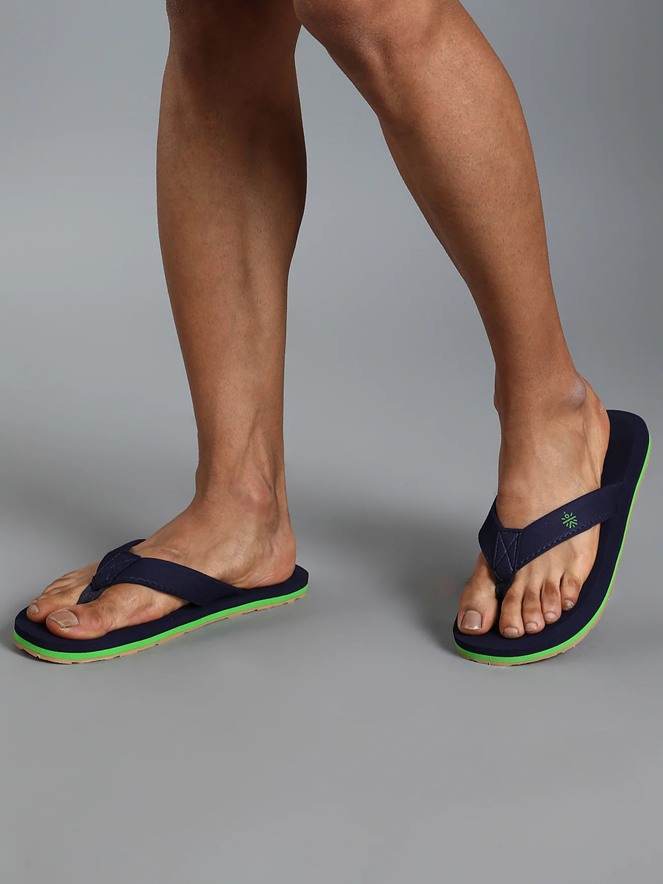 cult Men's Vetra Flip Flops - Navy - Image 8
