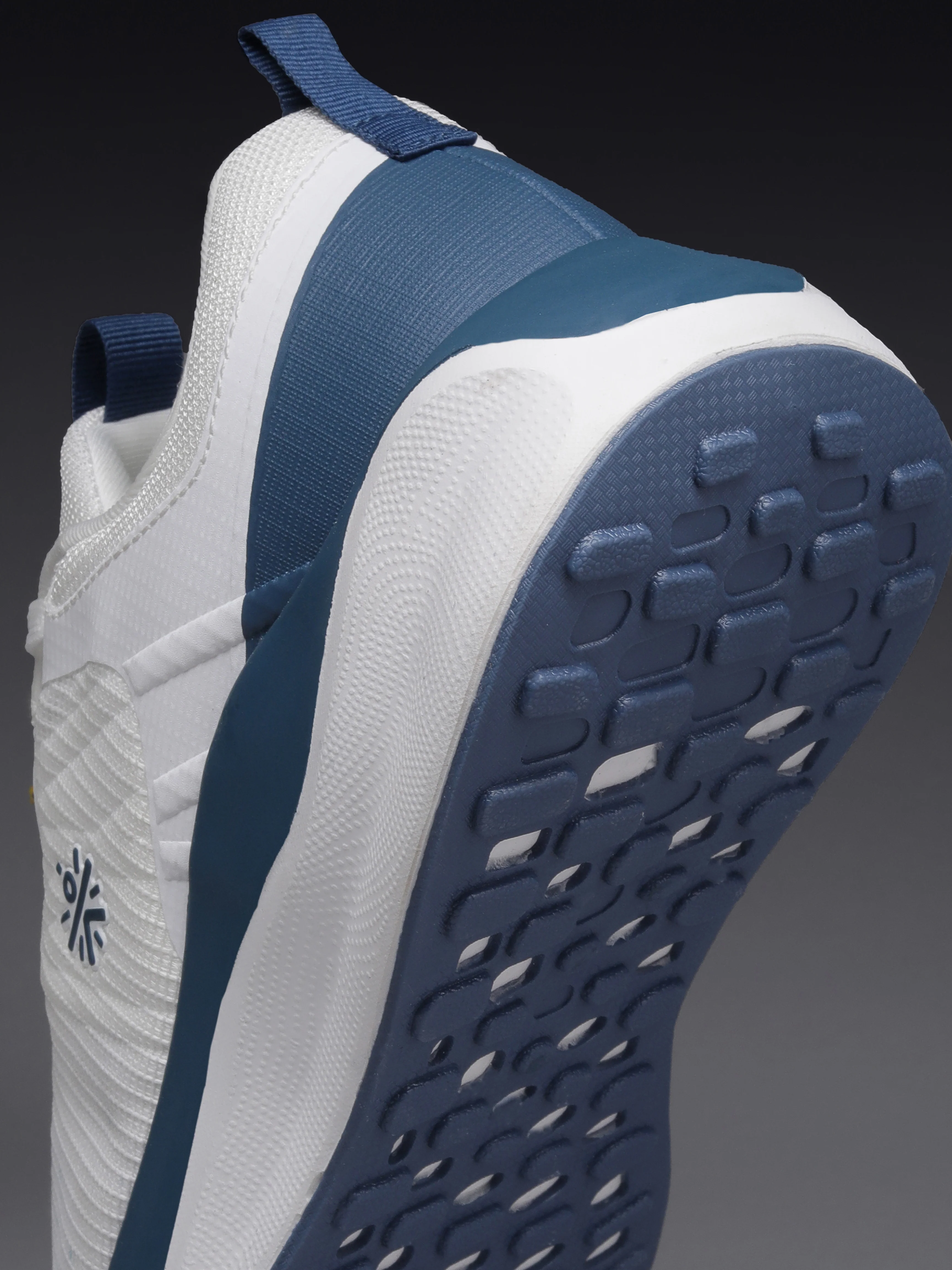 cult Men's Zyro Running Shoes - White/R.Blue - Image 12