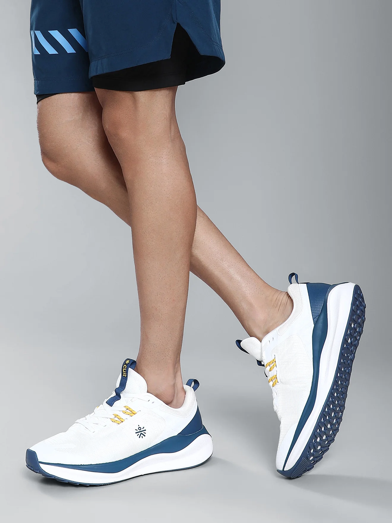 cult Men's Zyro Running Shoes - White/R.Blue - Image 6