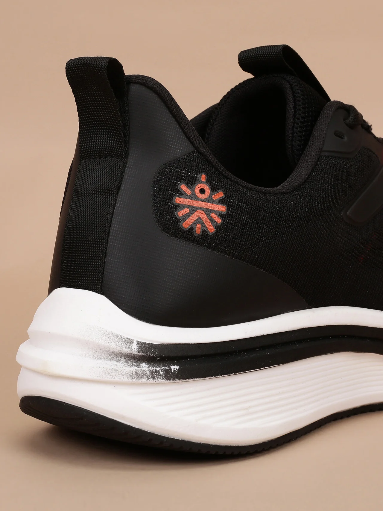 cult Men's Versa Freeway Running shoes - Black/Red - Image 9