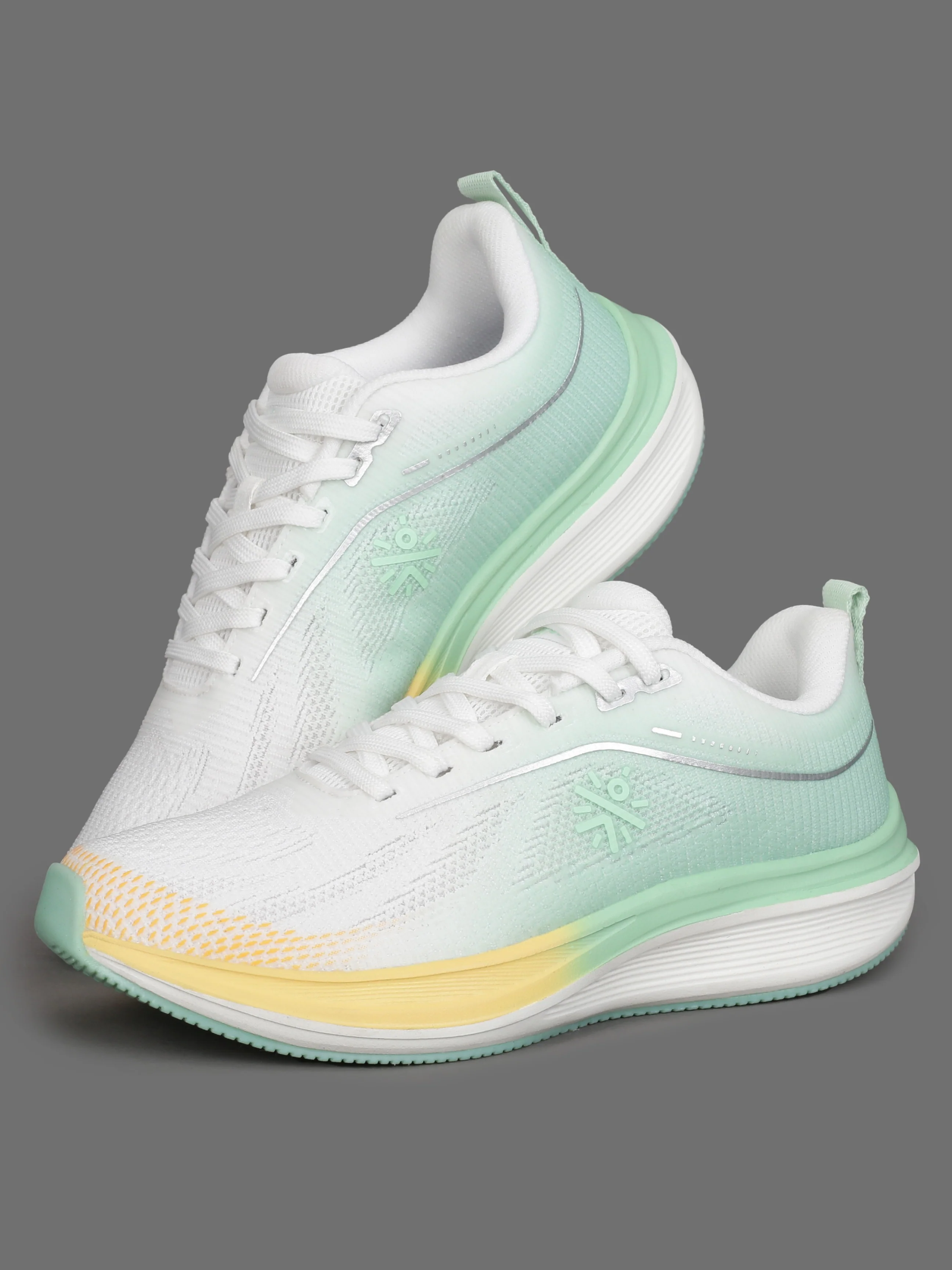 cult Women's Aeris Running Shoes - L.Green - Image 2