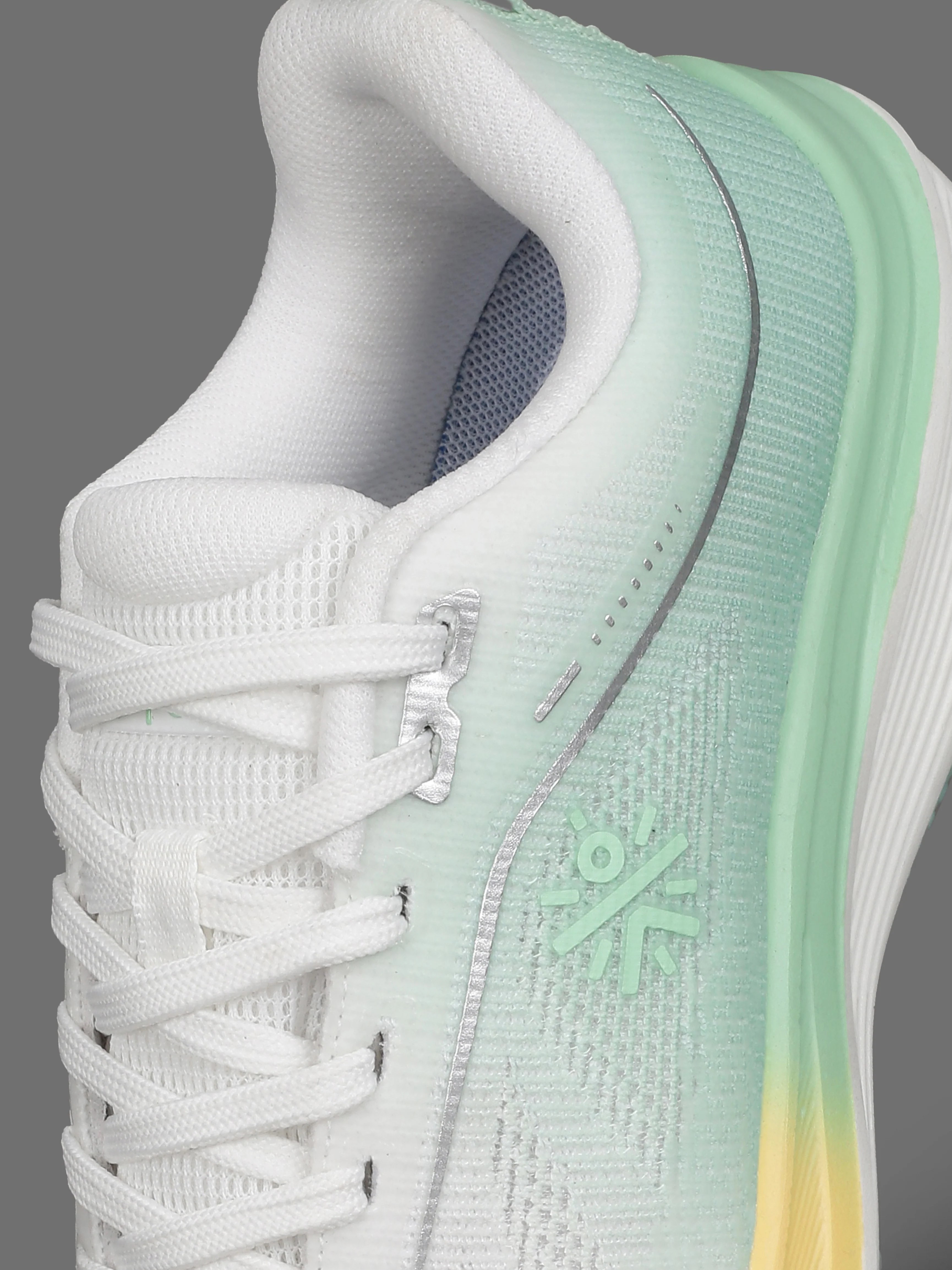 cult Women's Aeris Running Shoes - L.Green - Image 8