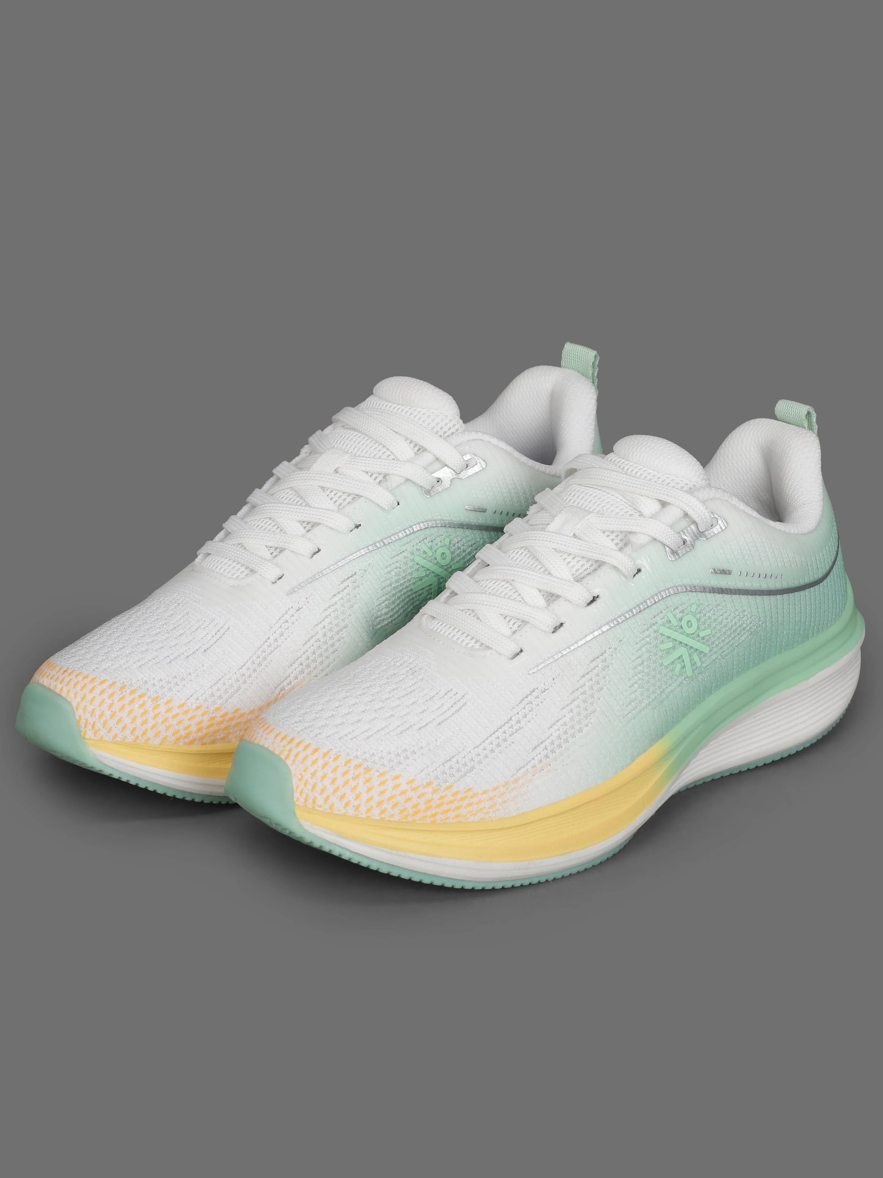 cult Women's Aeris Running Shoes - L.Green - Image 9