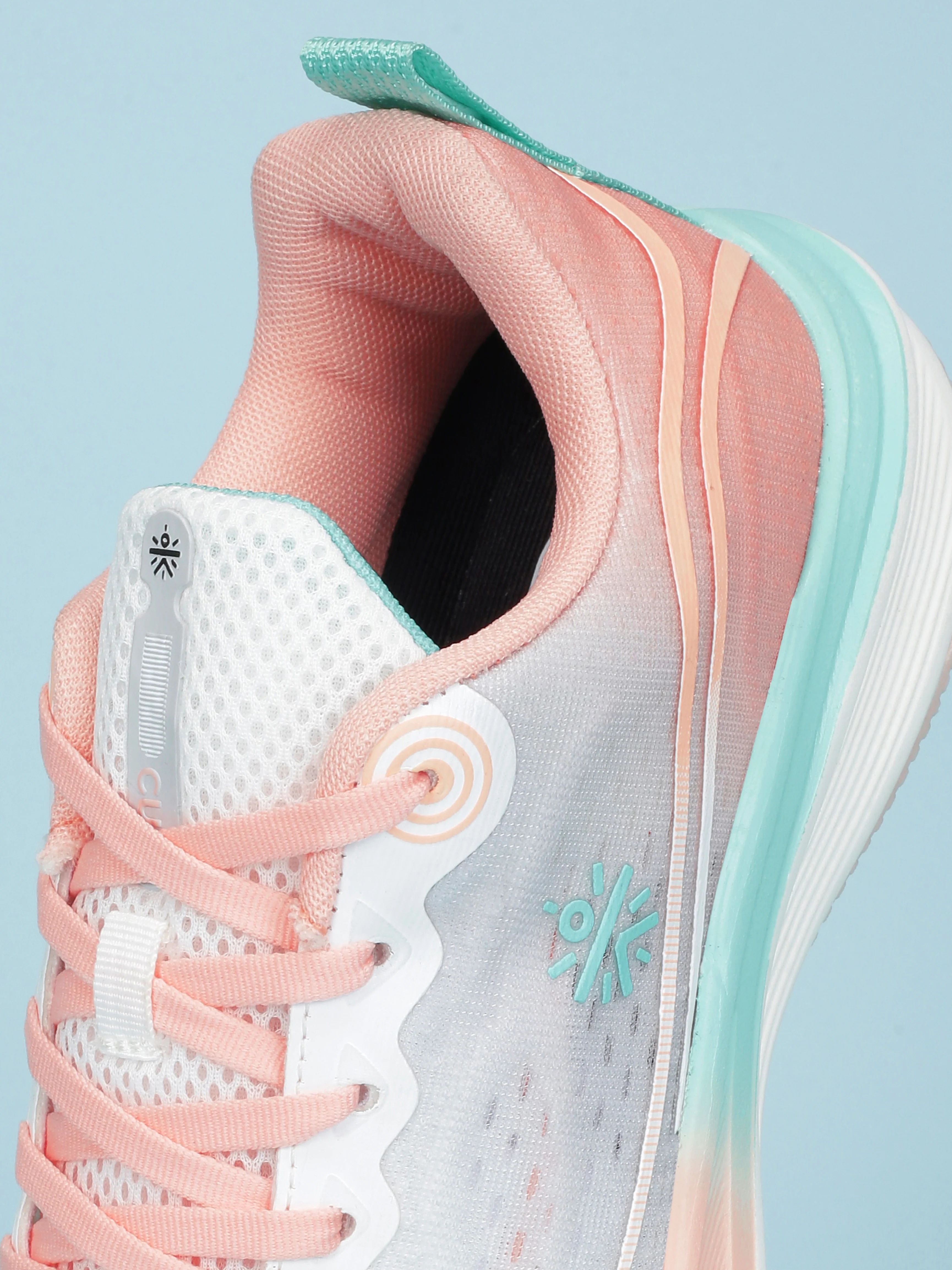 Cult Women's Dynex Running Shoes - White/Peach - Image 8