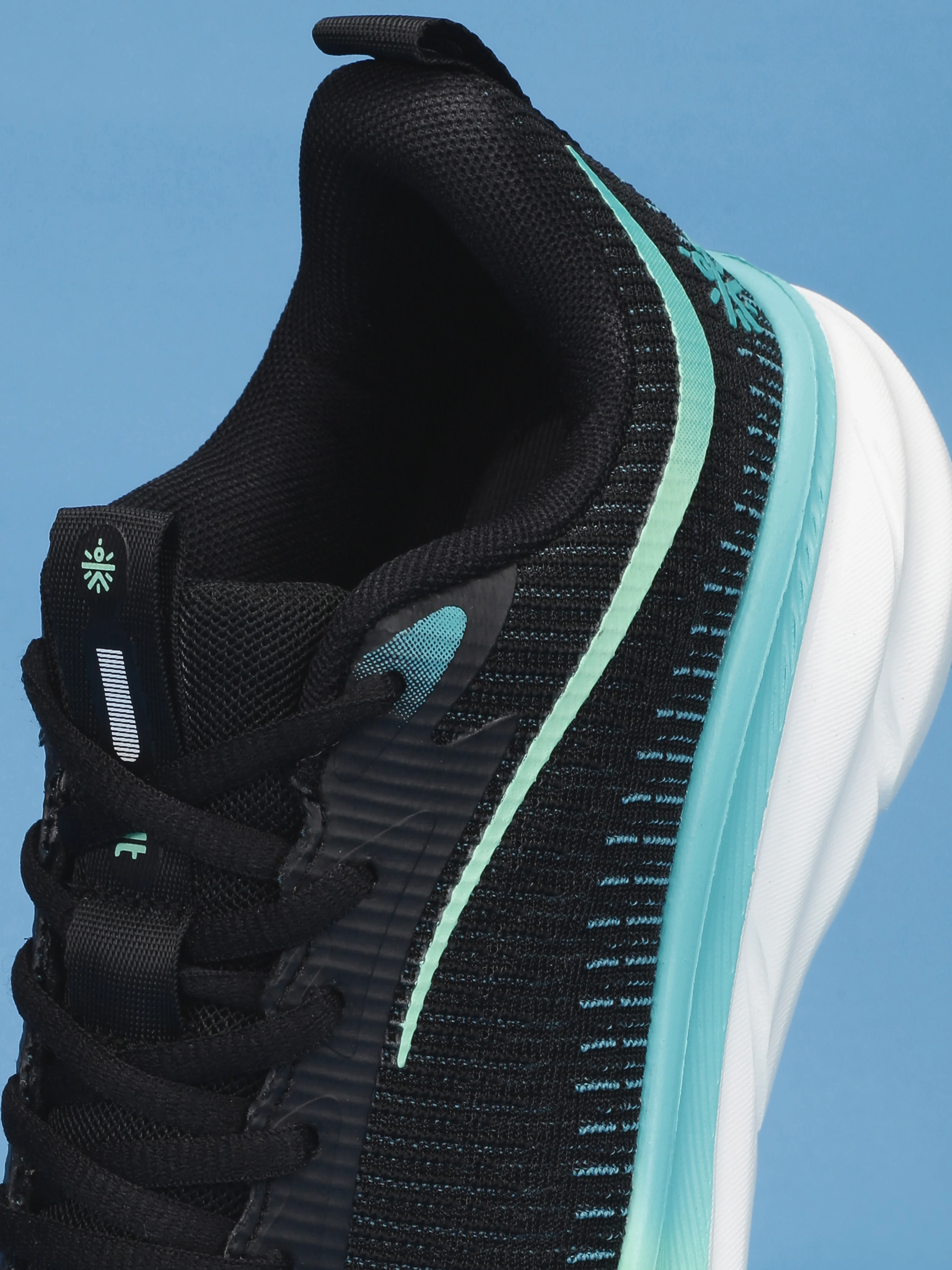cult Women's Flytor Running Shoes - Black/Sea Green - Image 10