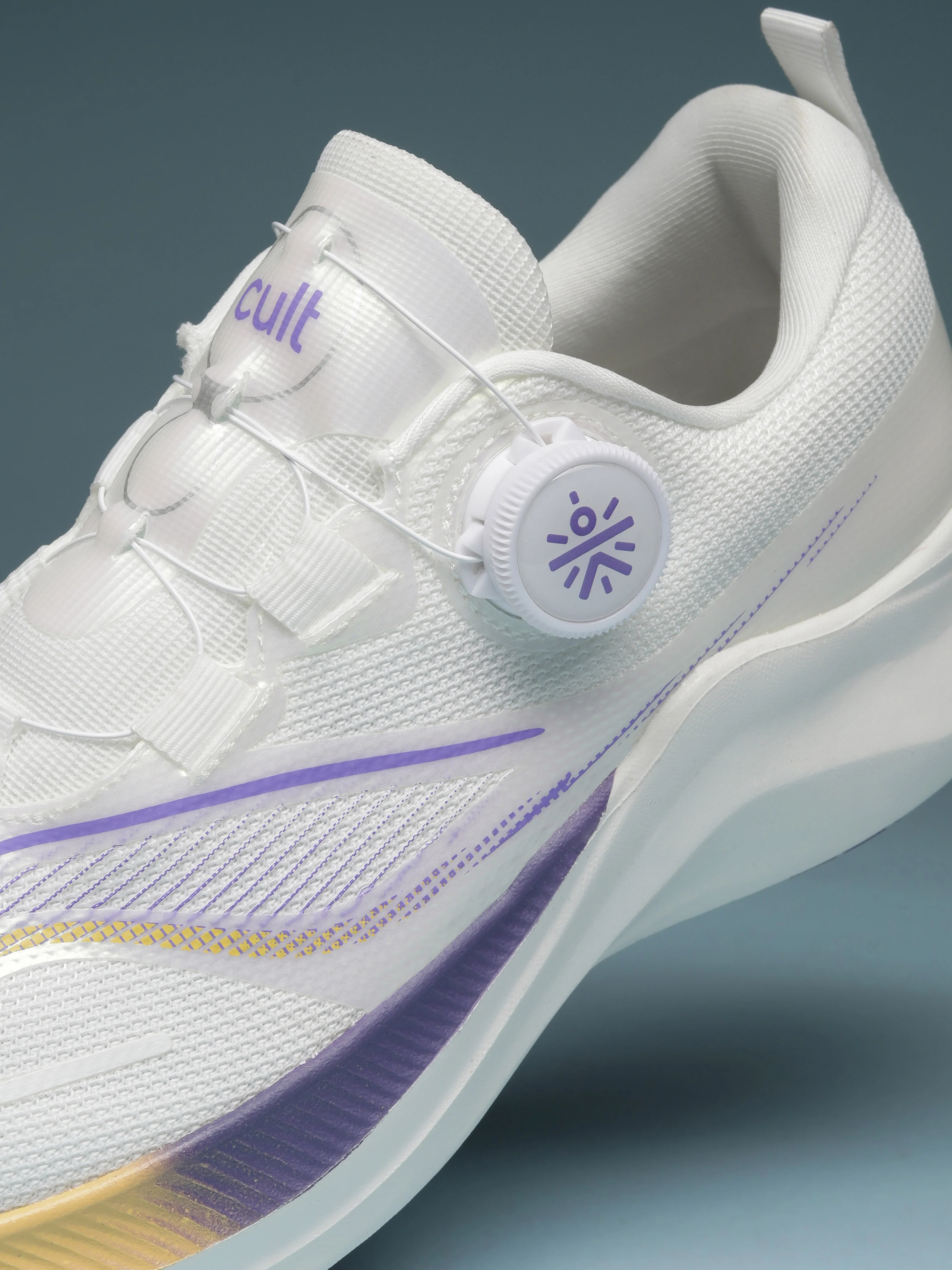 cult Women's PowerPace Running Shoes - White - Image 10