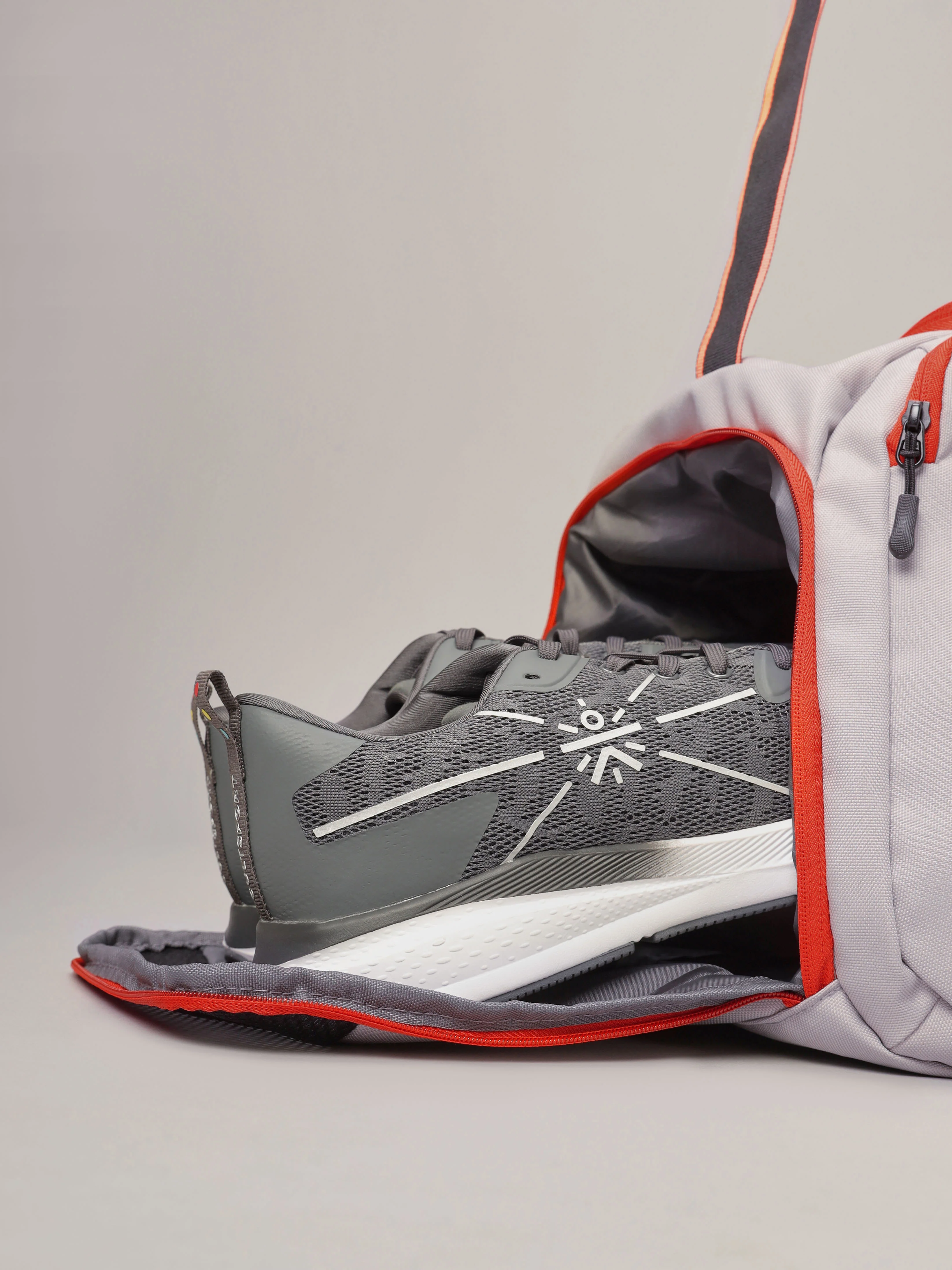 Duffle Bag with Shoe Compartment - Image 5