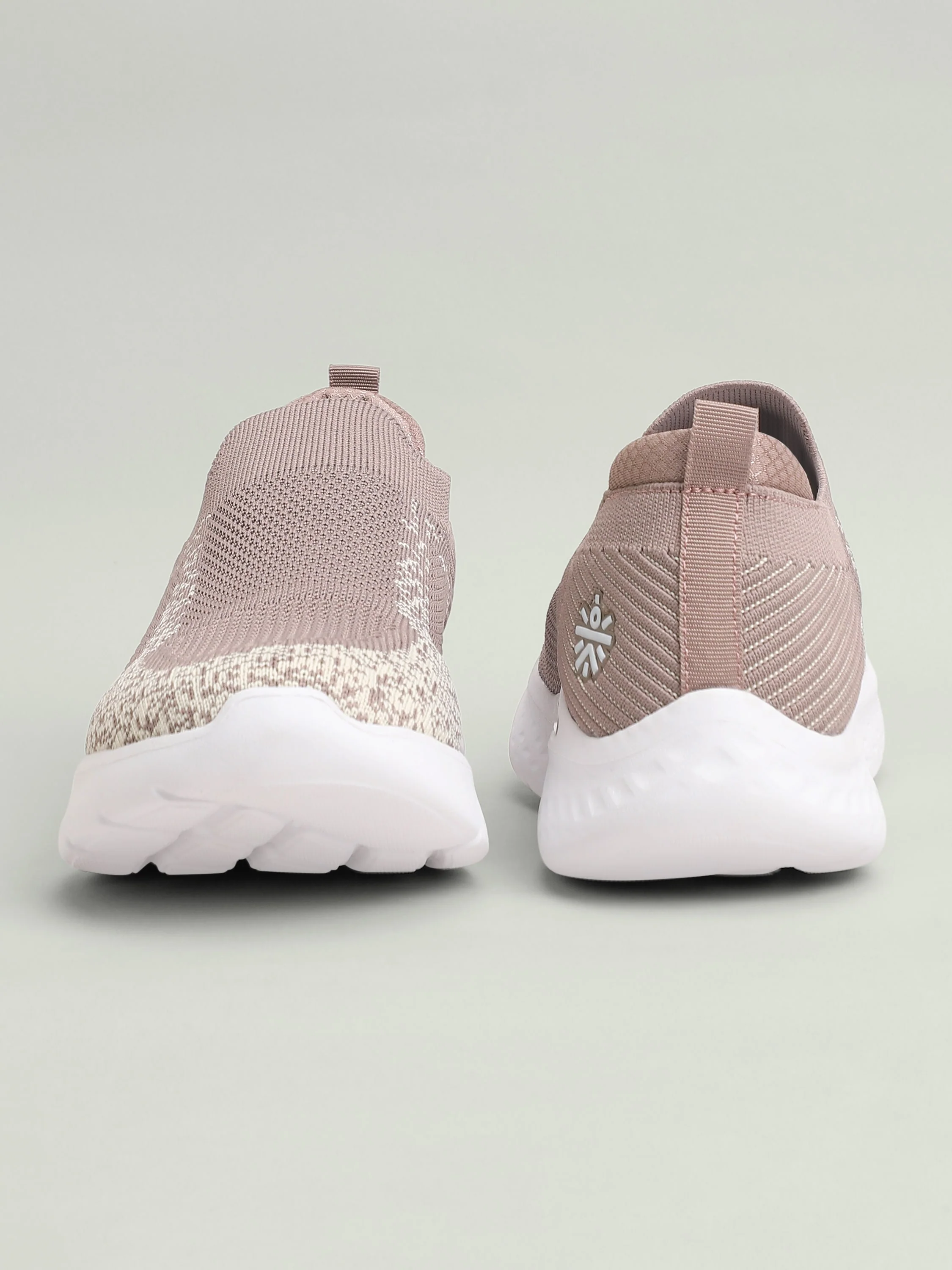 cult EZ+ Bloom Women's Walking Shoes - Pinkish Grey - Image 4