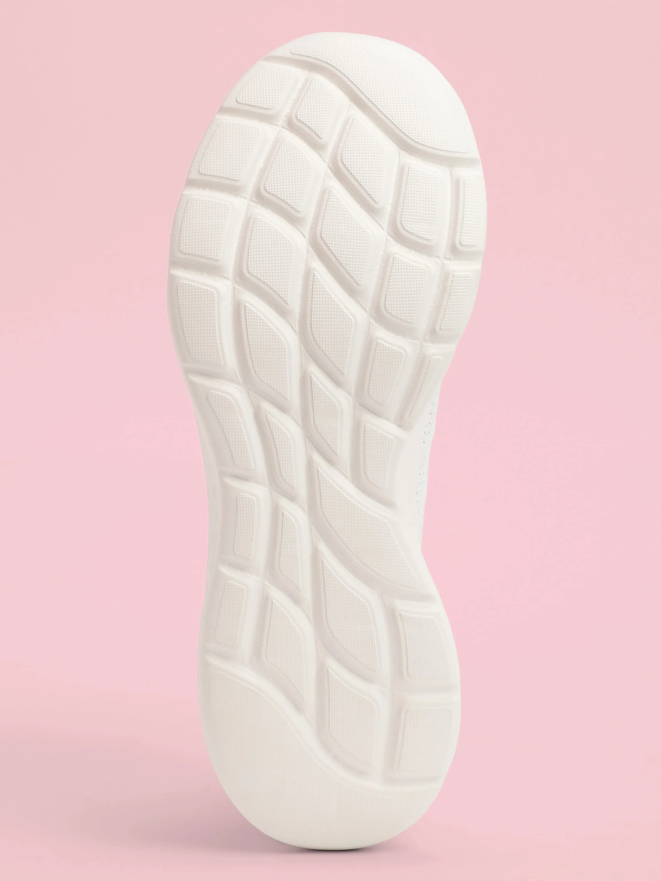 cult EZ+ Fuzzy Women's Walking Shoes - White - Image 10