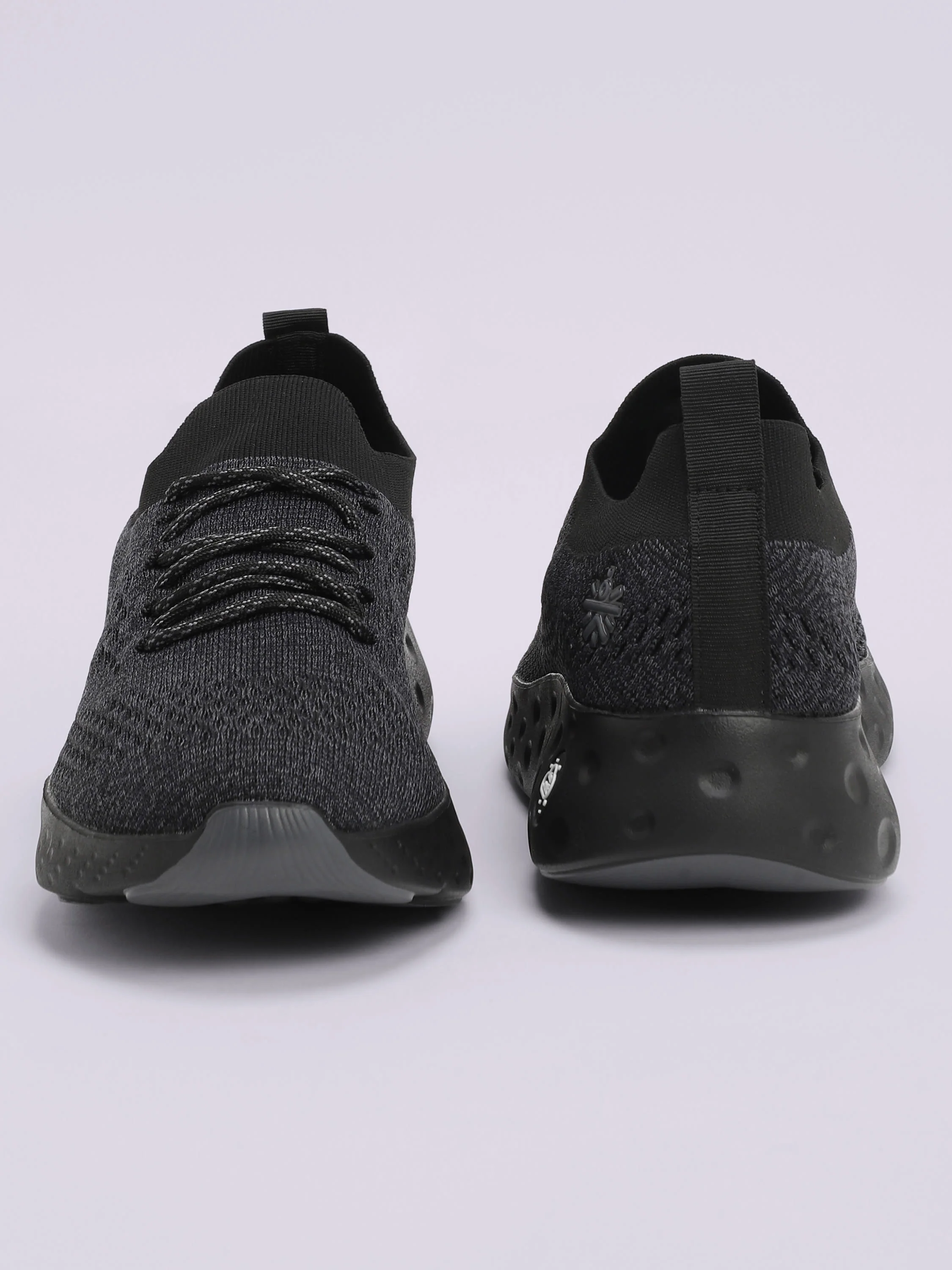 cult EZ+ Plush Men's Walking Shoes - Black/Grey - Image 4