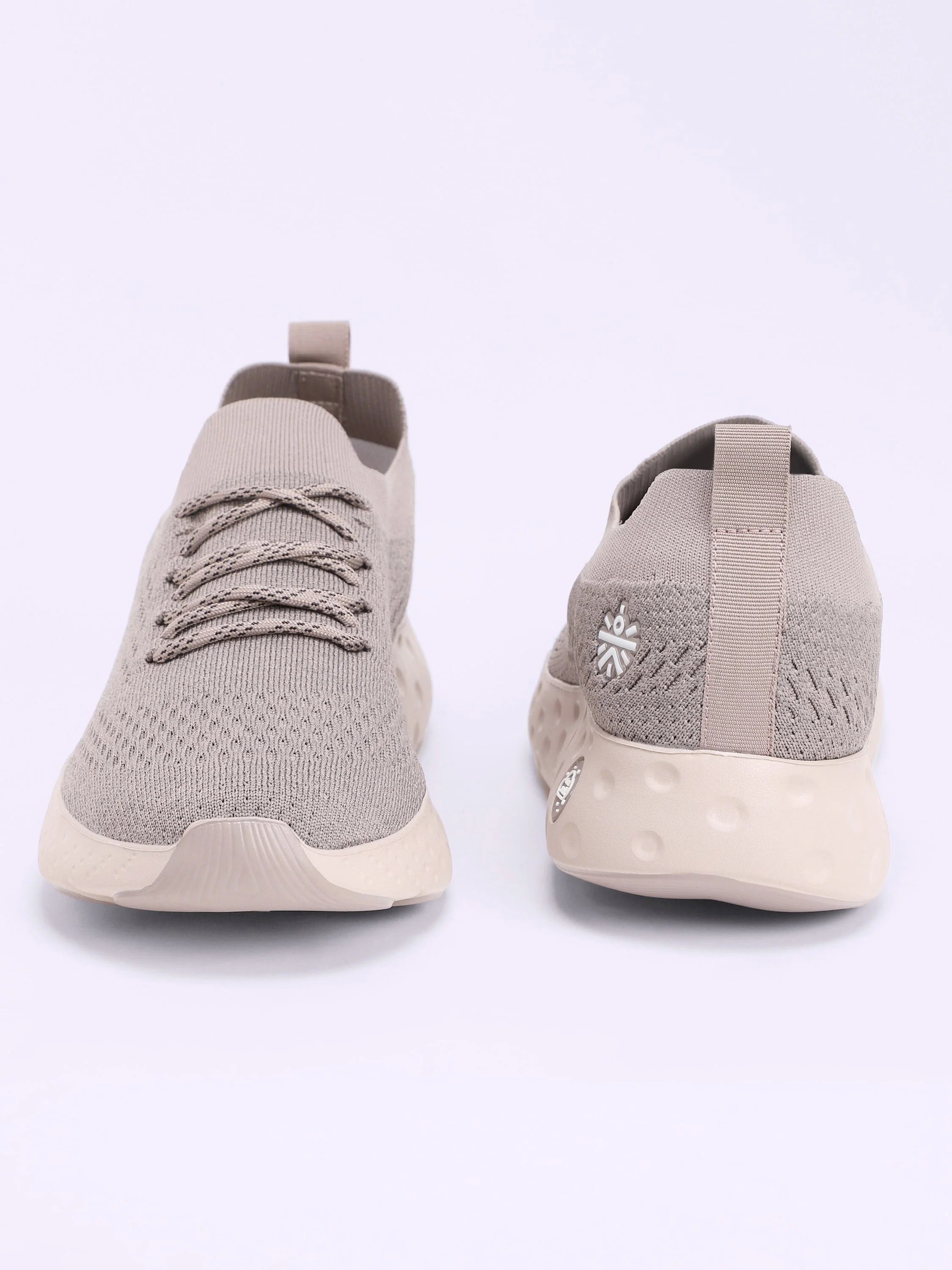 cult EZ+ Plush Men's Walking Shoes - Pinkish Grey - Image 4