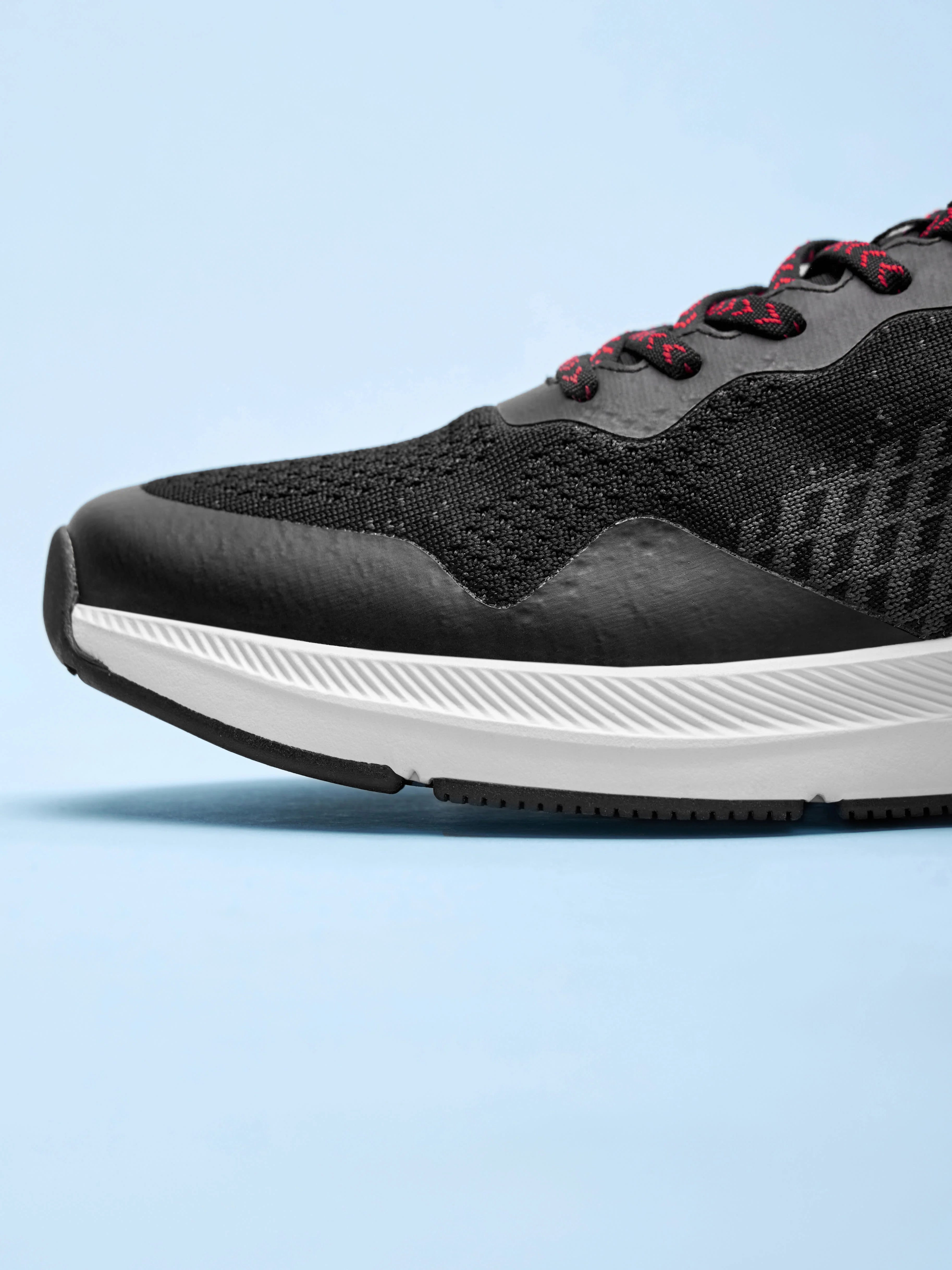 cult Hustle Men Running Shoes - Black - Image 4