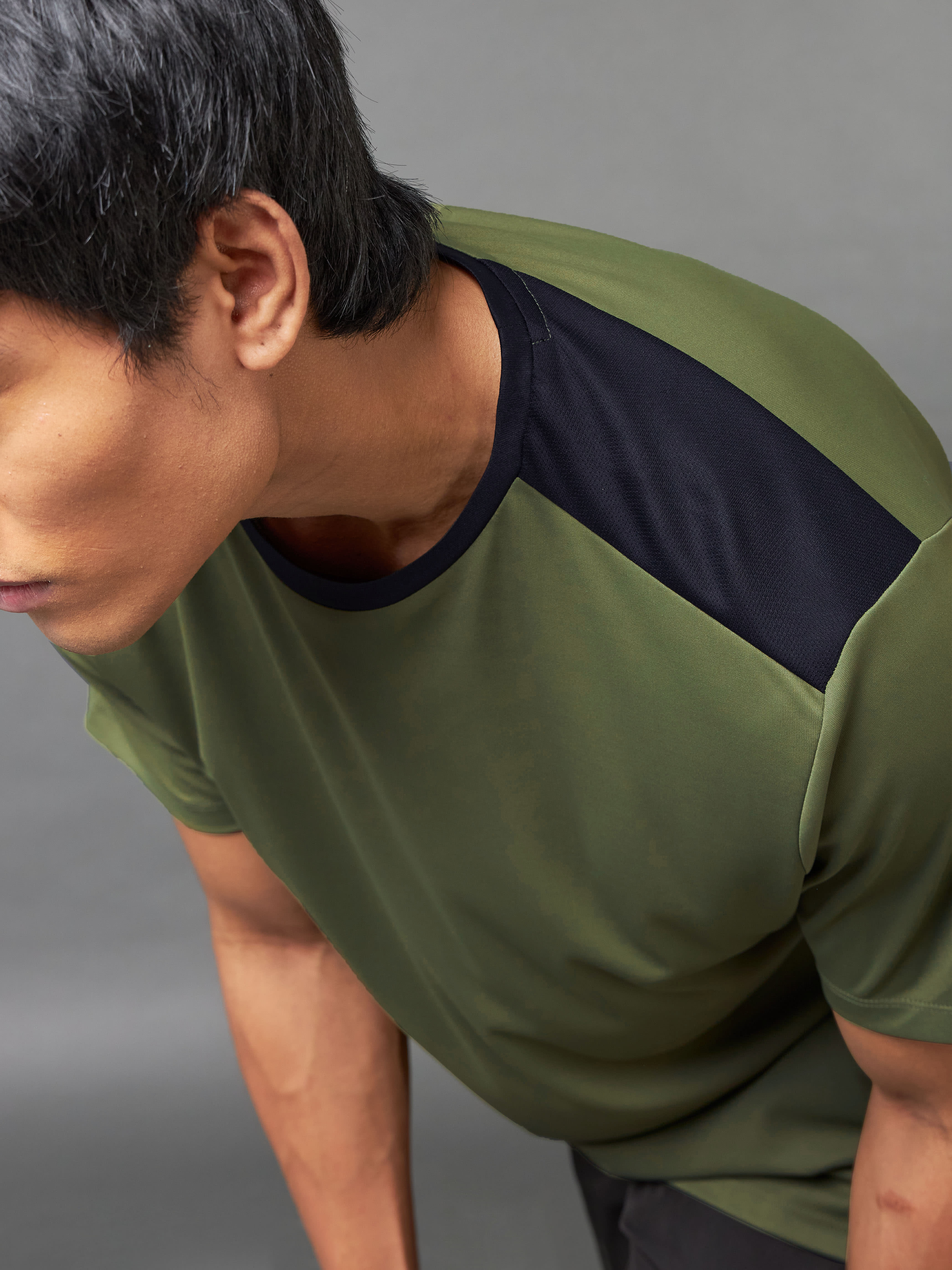 Iconoic Running T-shirt - Image 7