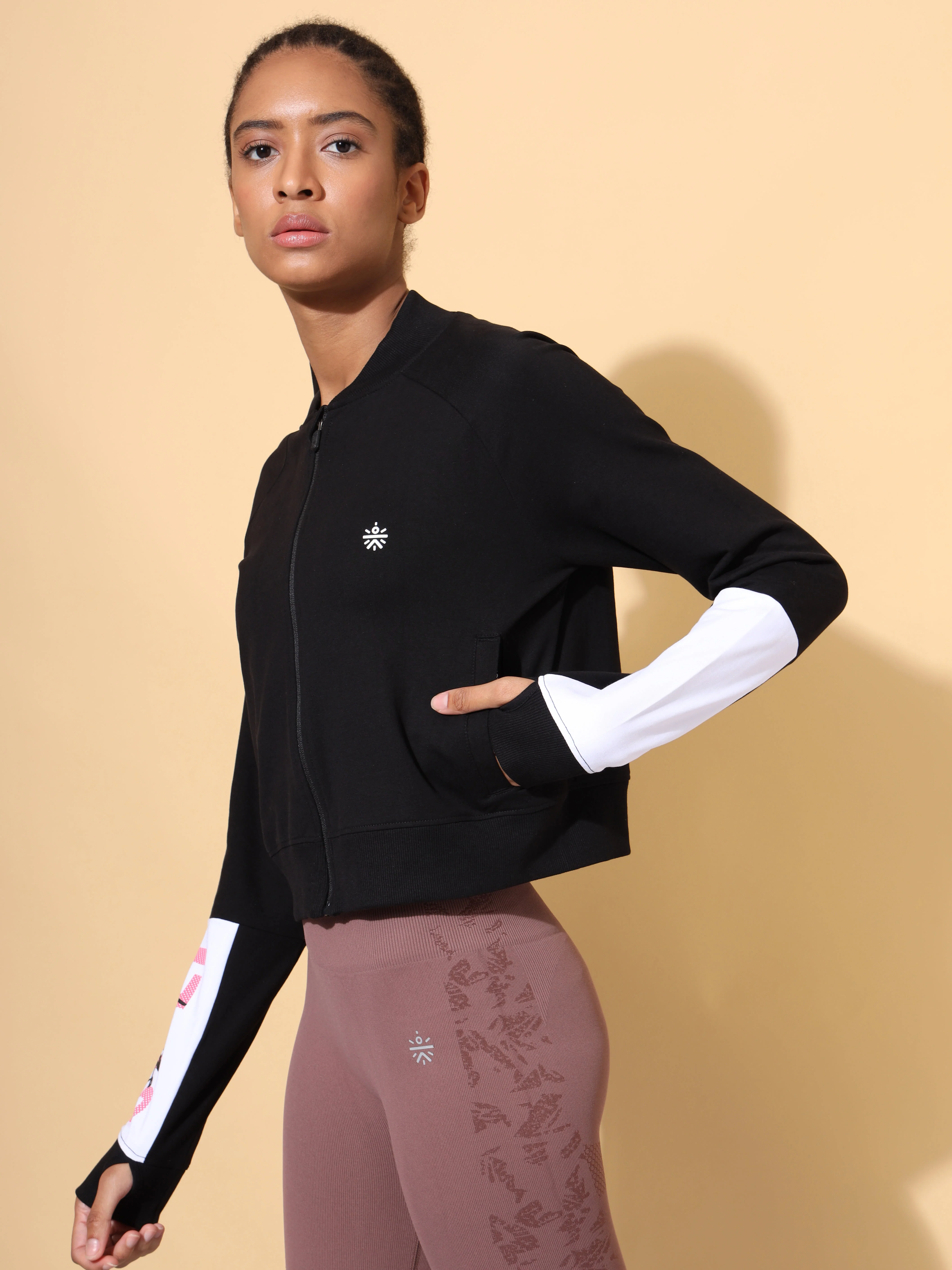 Layr Crop Lifestyle Sweatshirt - Image 4