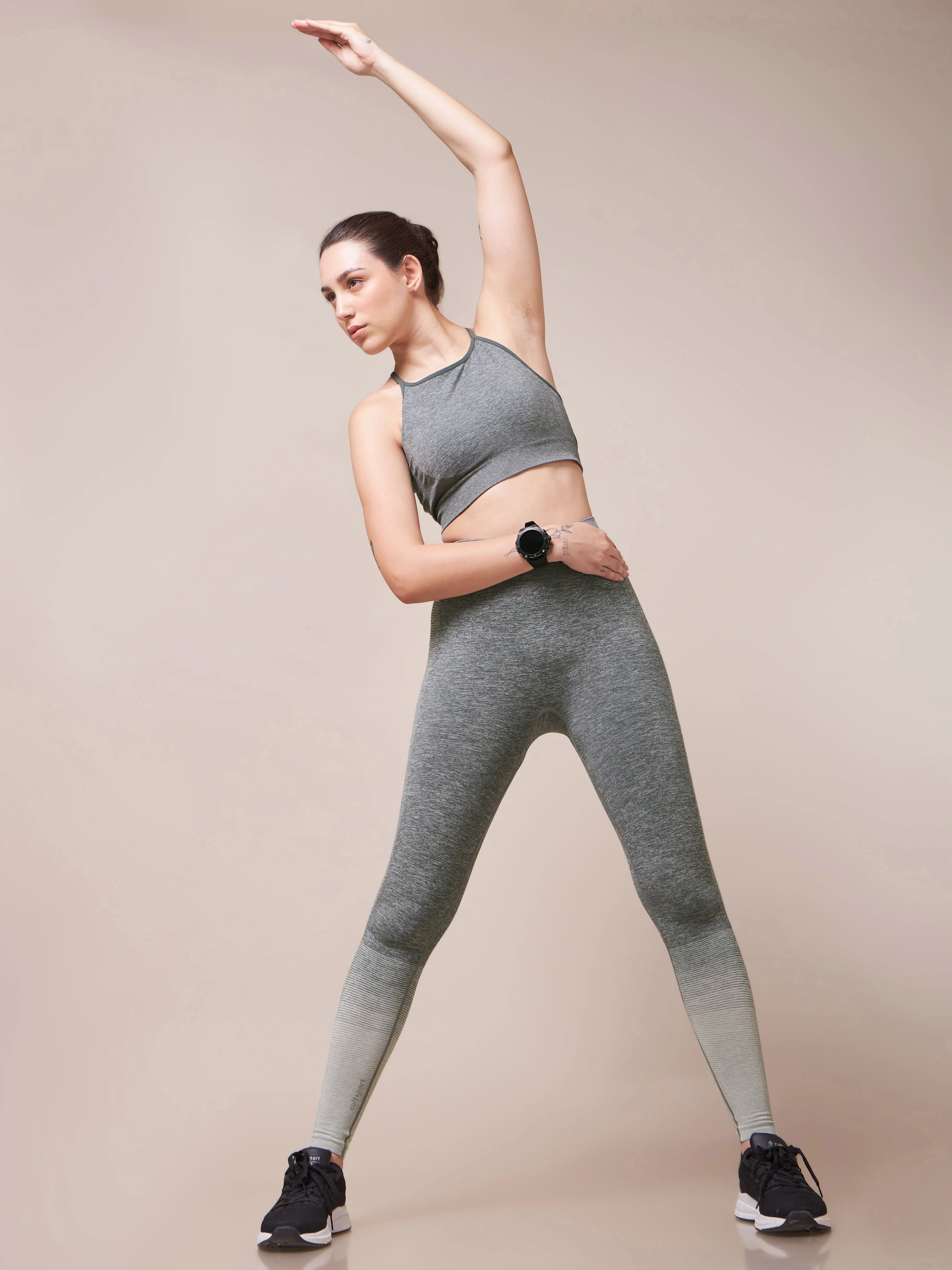 Medium Support Seamless Sports Bra - Image 3