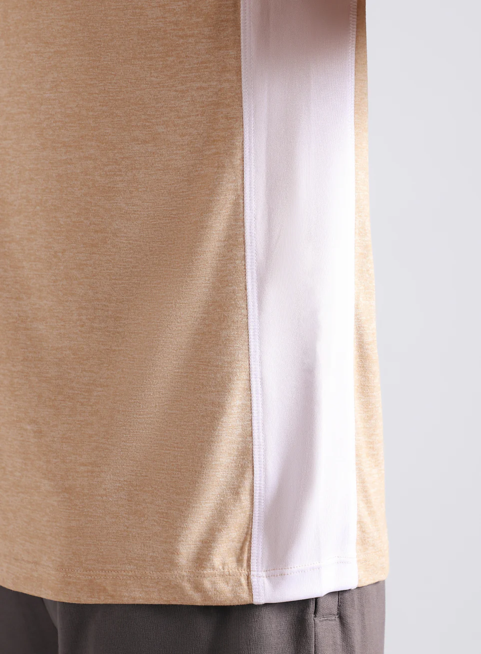 Men's Amp Up Beige Comfortech T-shirt - Image 8