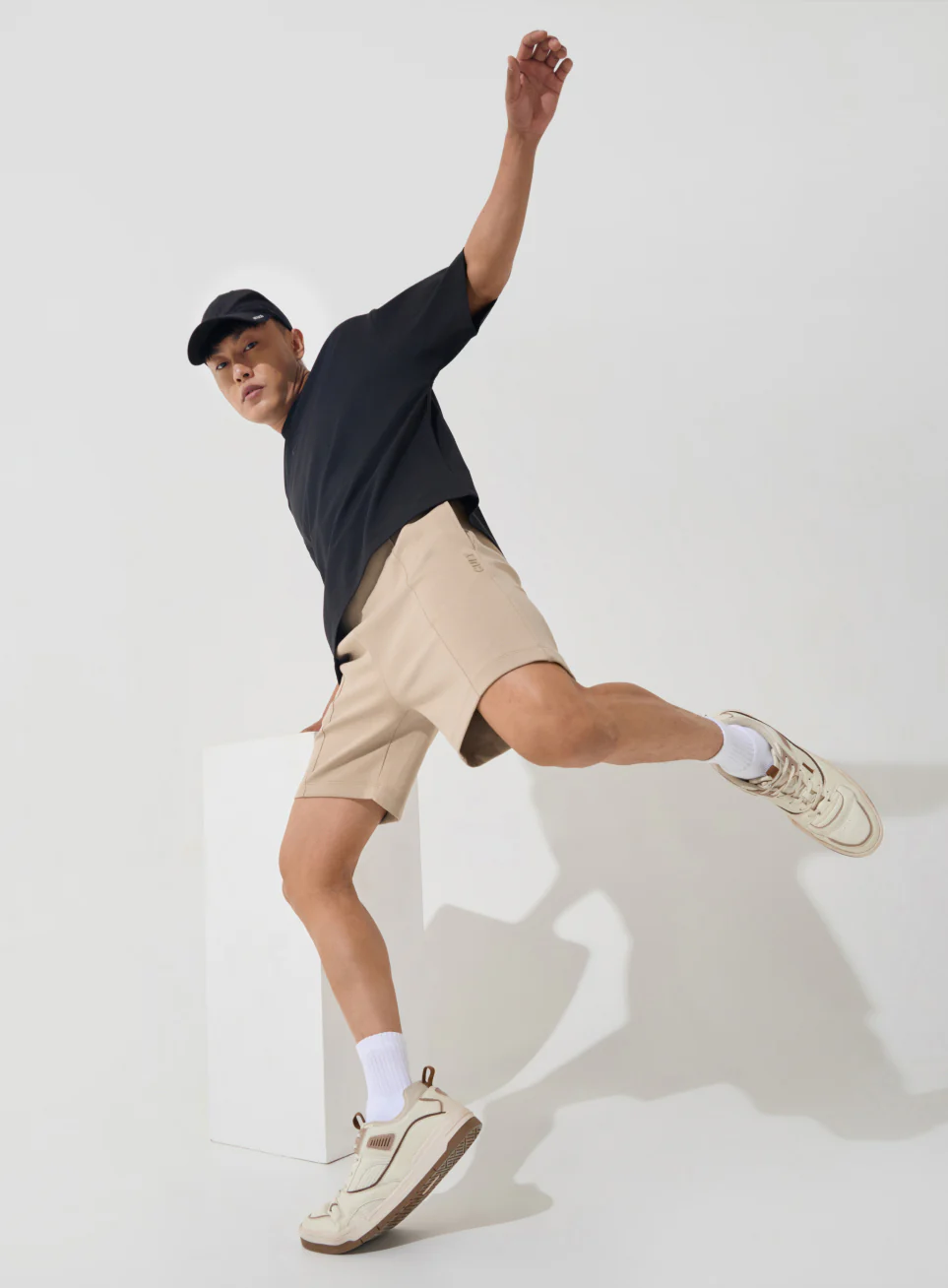 Men's Beige Ultra Luxe Tailored Shorts - Image 2