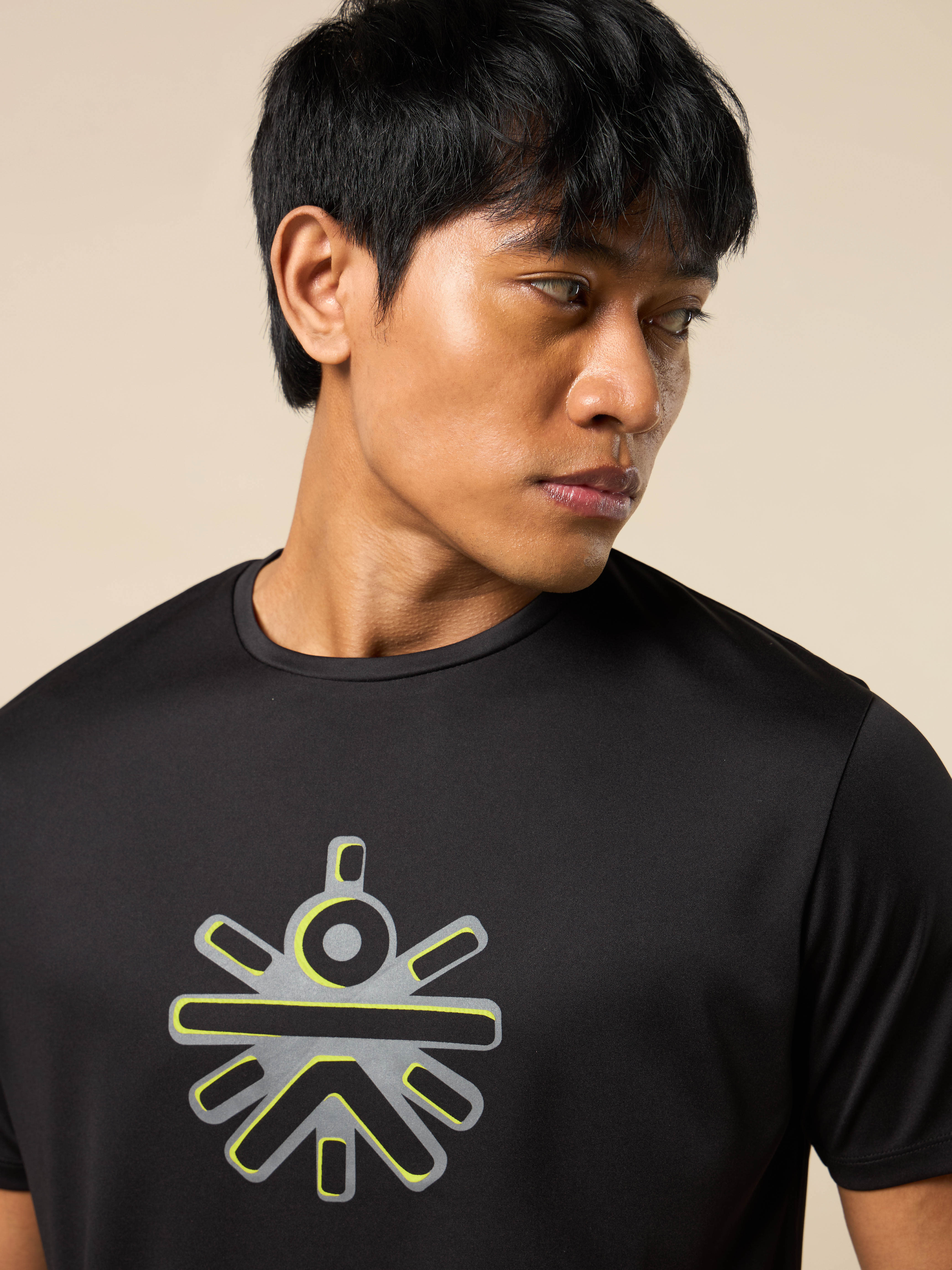 Men's Black Brand Carrier Print T-shirt - Image 7