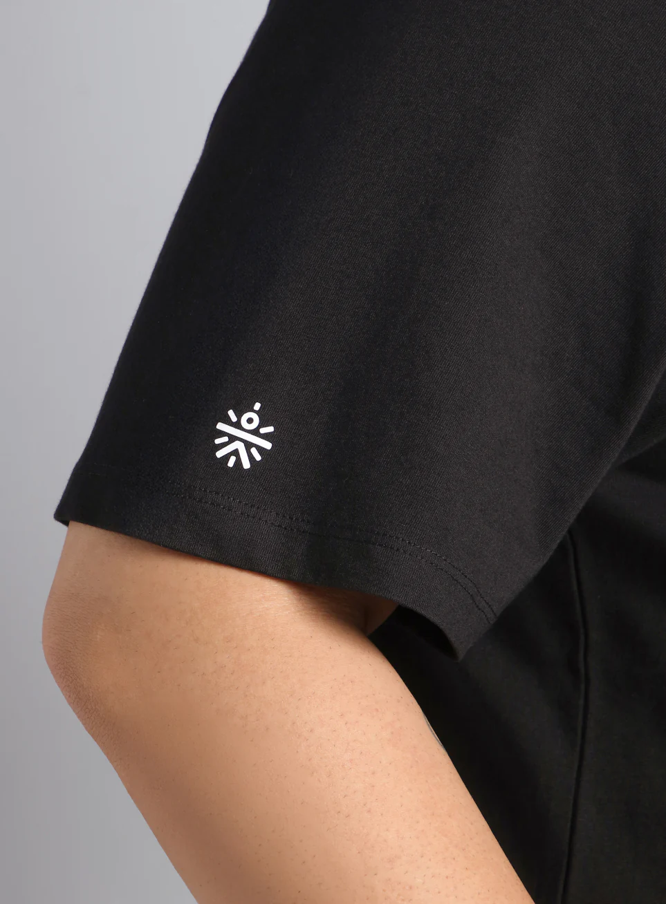 Men's Black Cotton Plus Size Everyday Regular Fit T-shirt - Image 8
