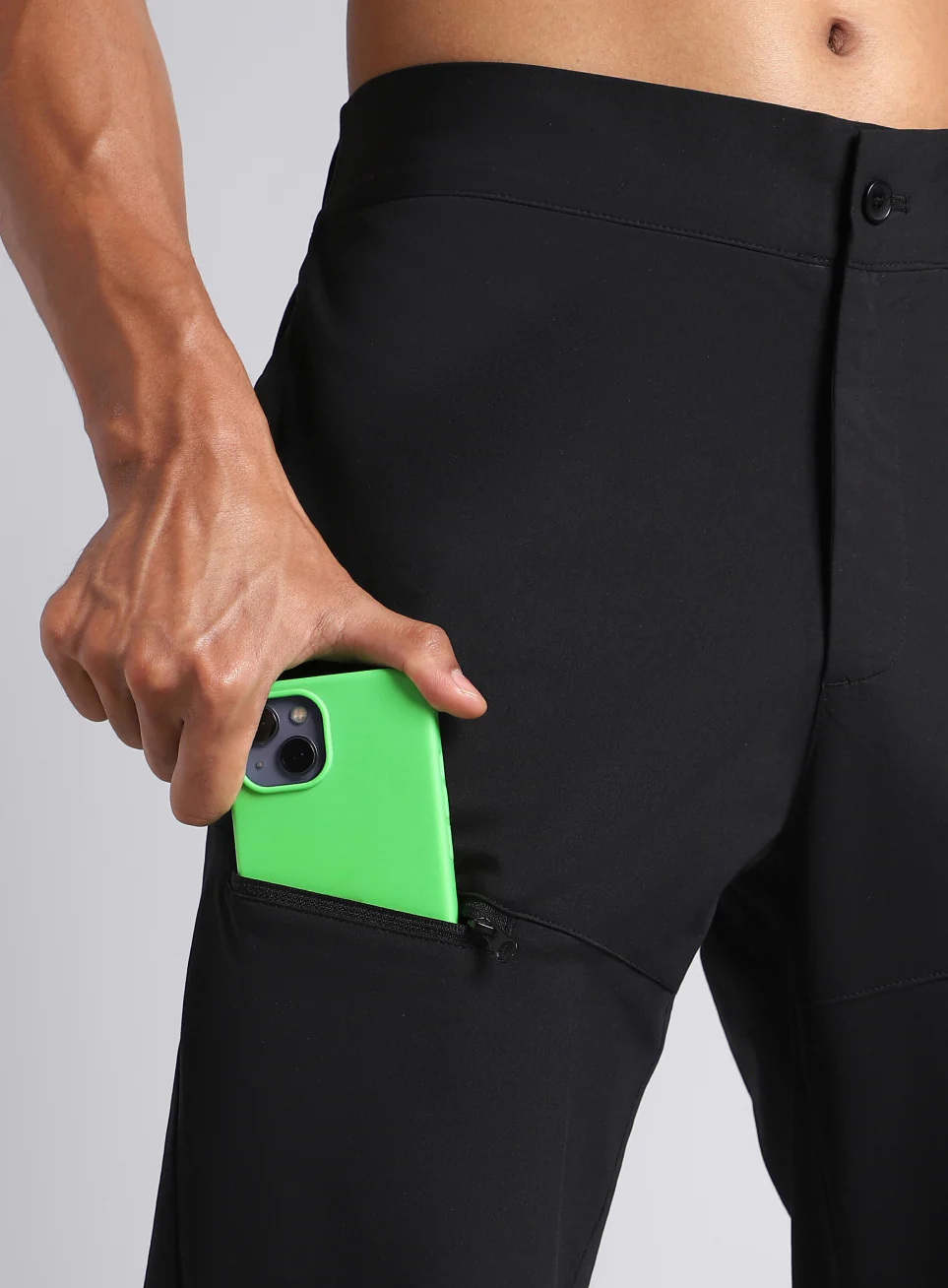 Men's Black Metro Commute Joggers - Image 11