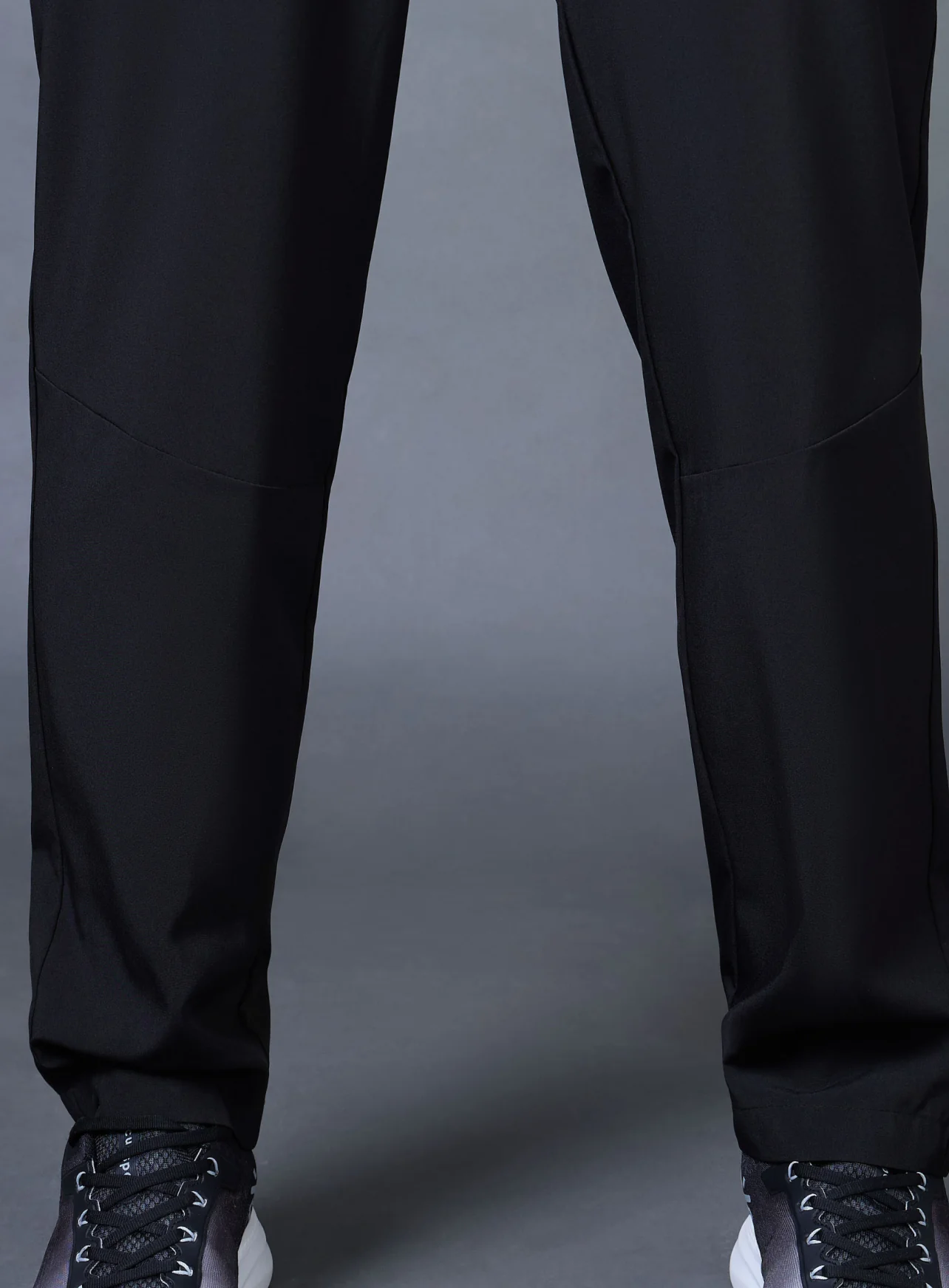 Men's Black Night Run Trackpants - Image 8