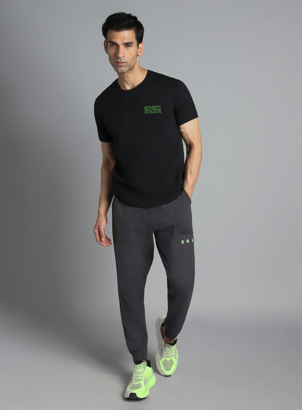 Men's Black Off Duty Print Graphic T-shirt - Image 3