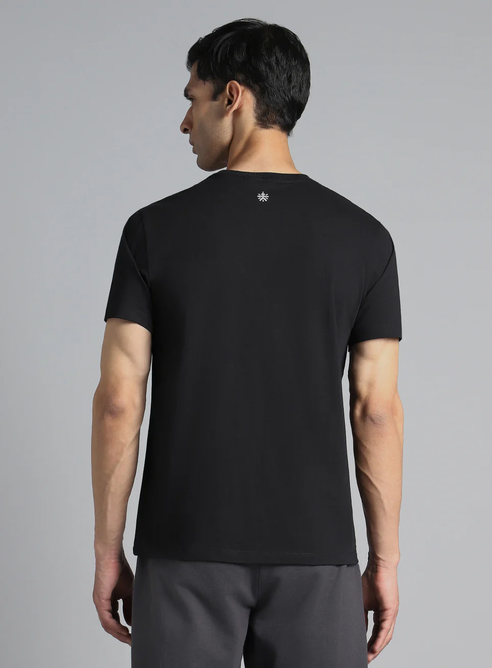 Men's Black Off Duty Print Graphic T-shirt - Image 6